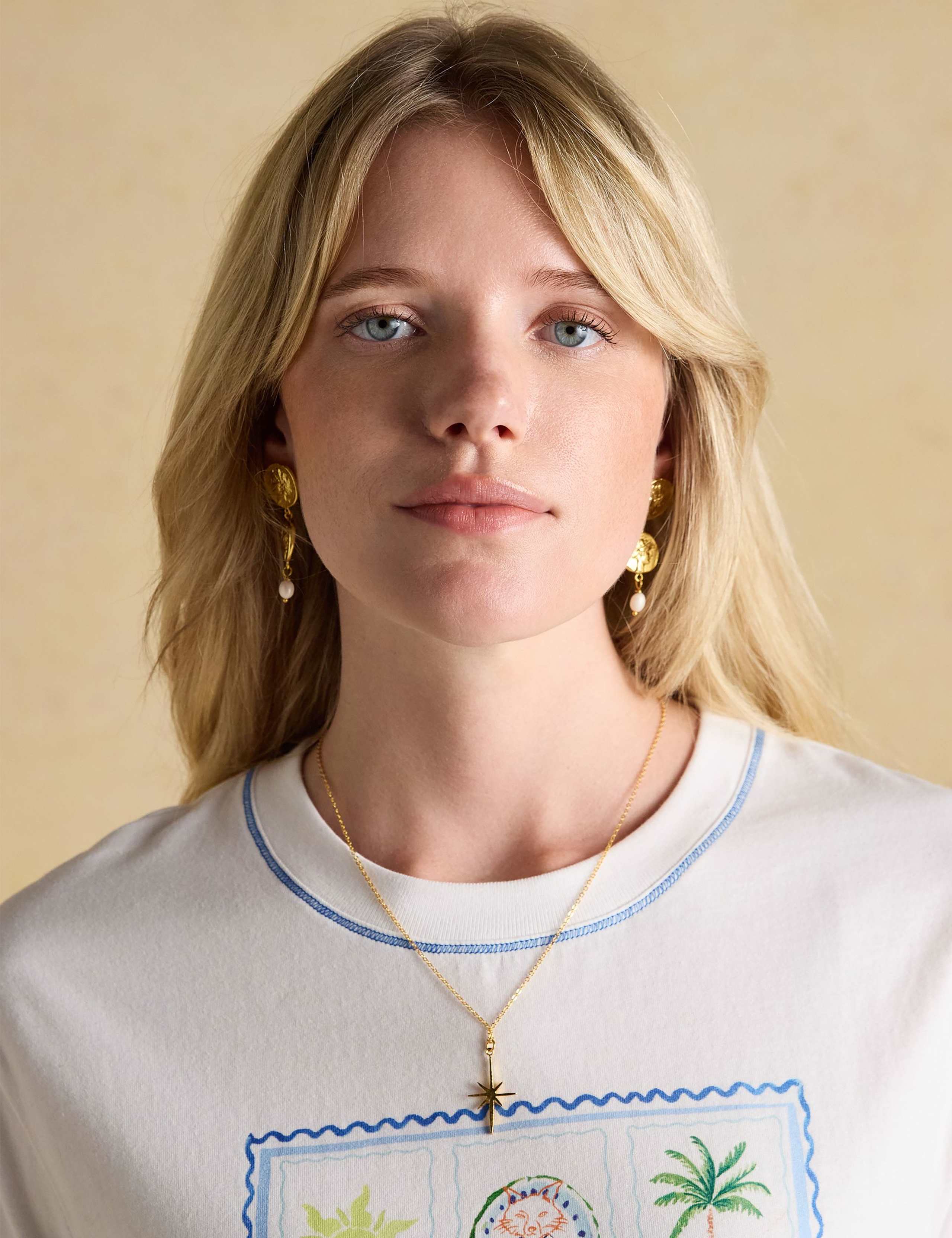 Pure Cotton Postcard Graphic T-Shirt 6 of 8