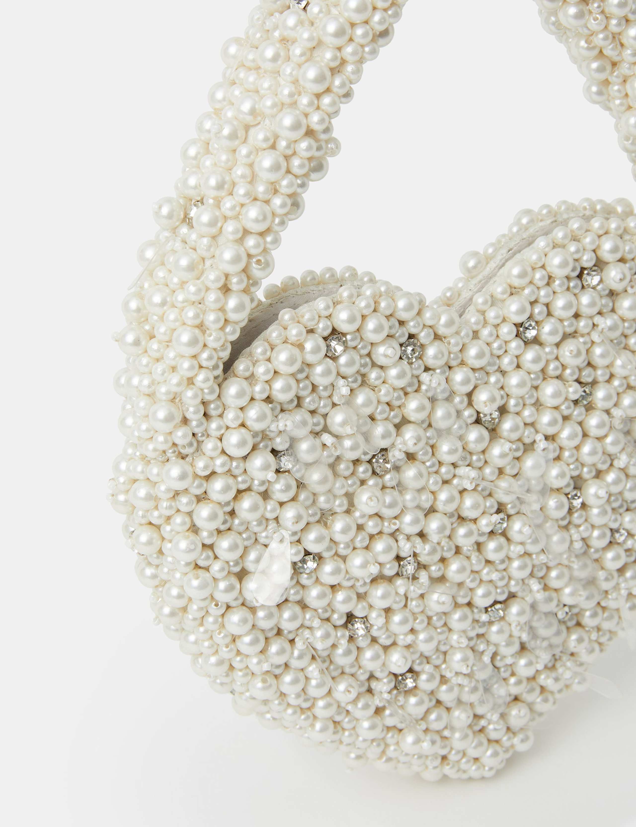 Pearl Diamante Heart Grab Bag 4 of 5