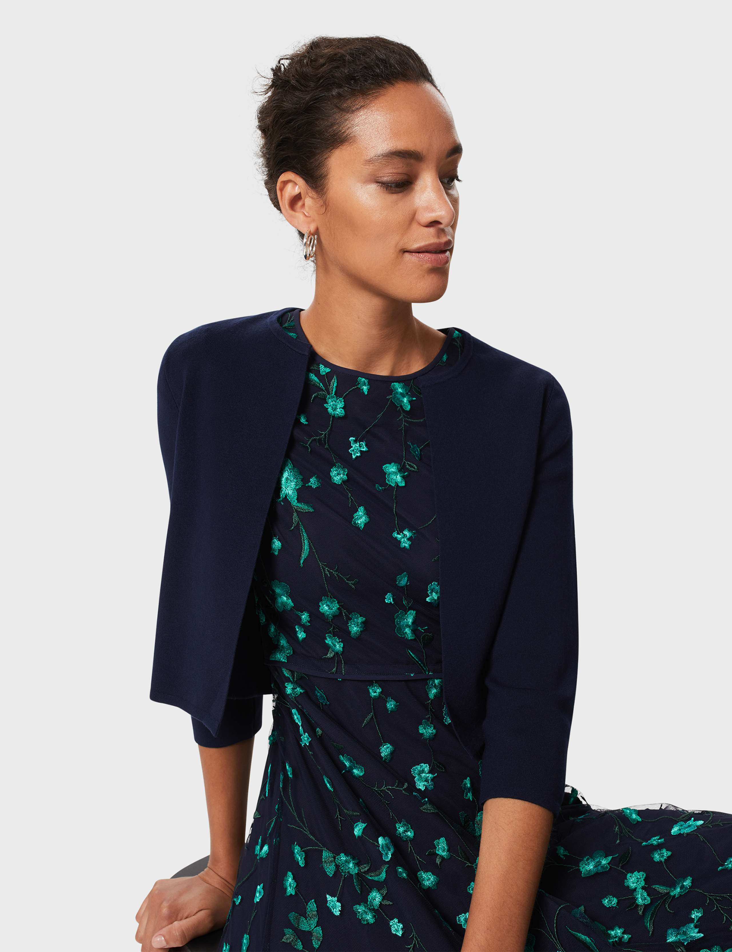 Edge to Edge Cropped Cardigan 3 of 5