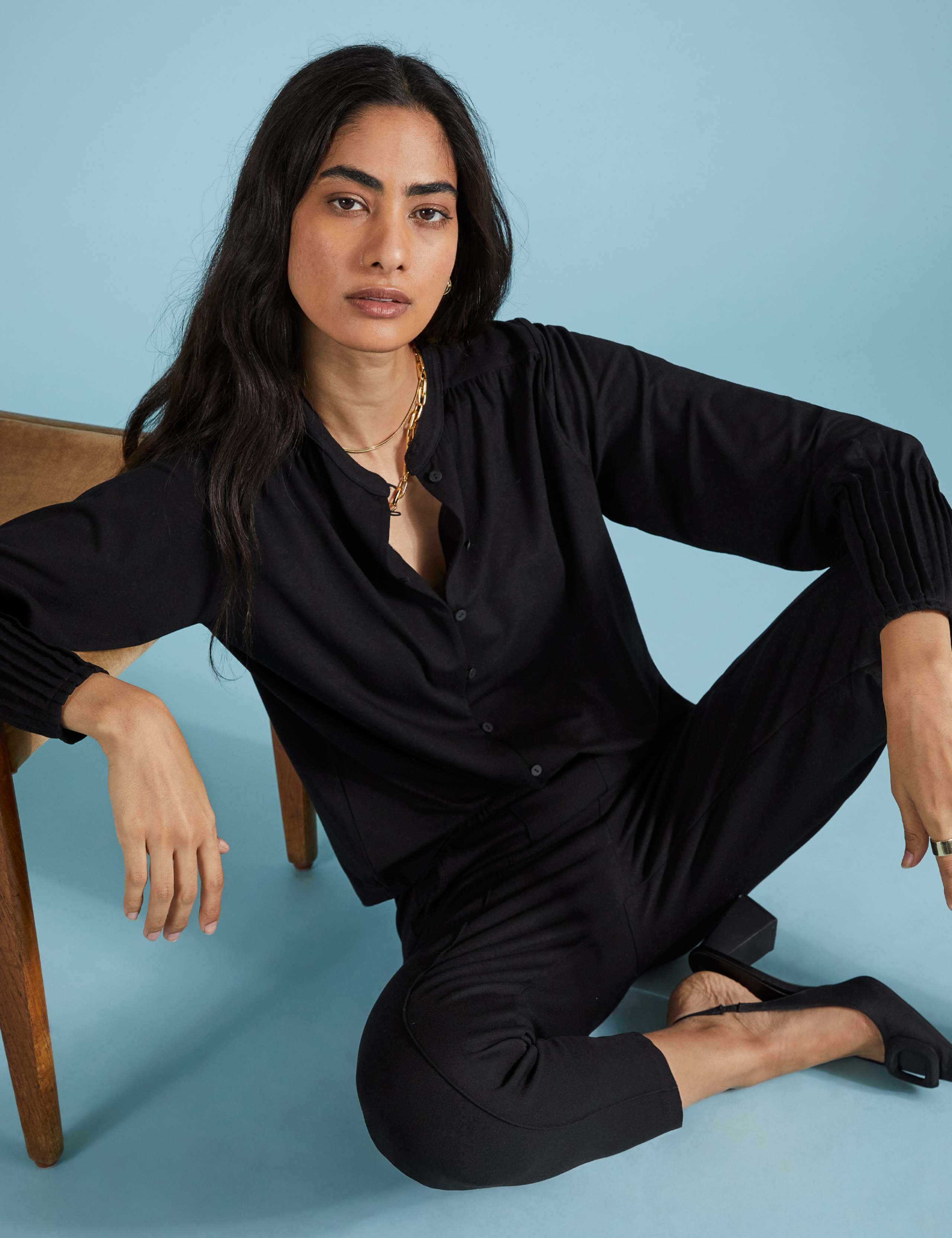 Collarless Pleat Detail Relaxed Blouse 4 of 4