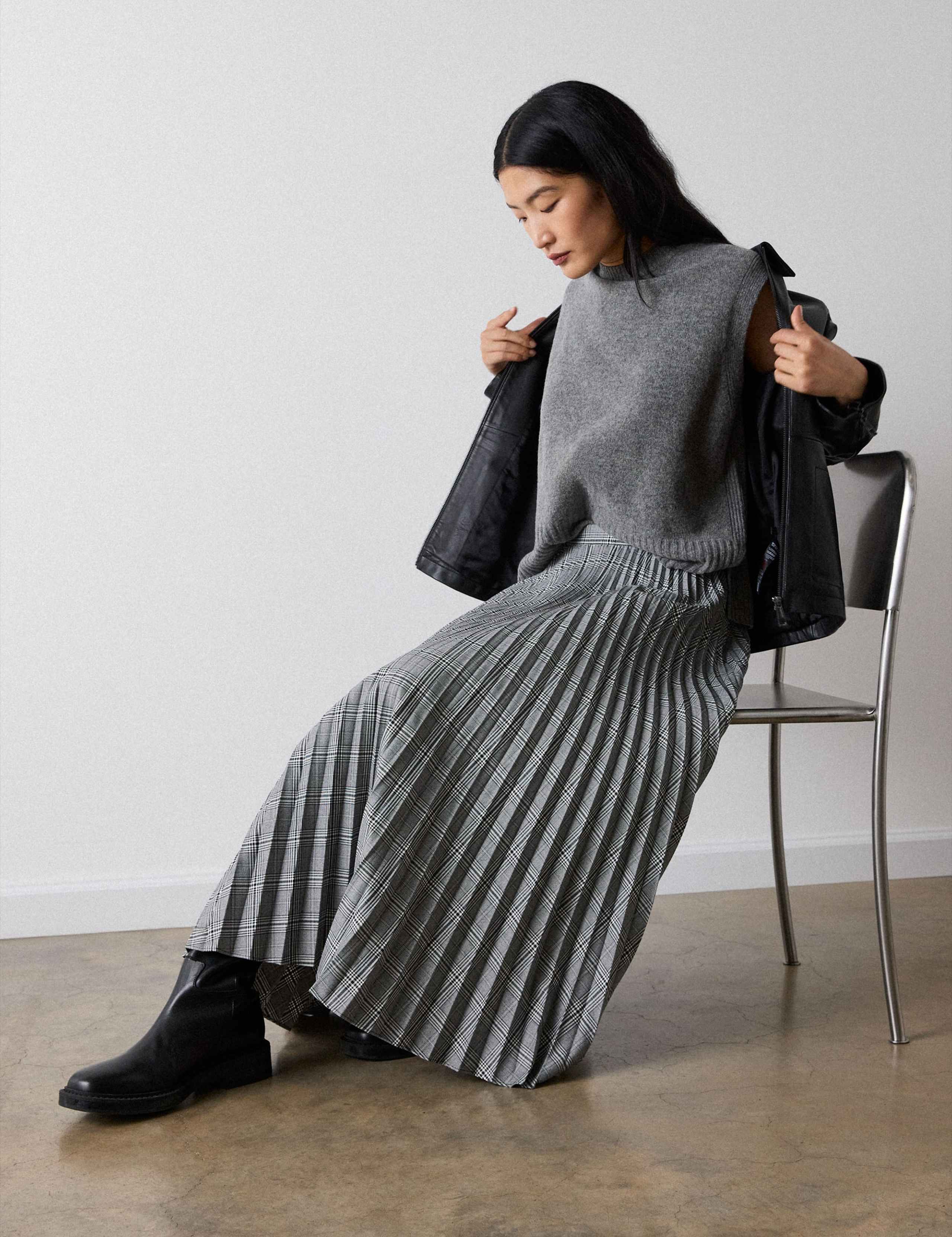 Checked Pleated Midi A-Line Skirt 4 of 7