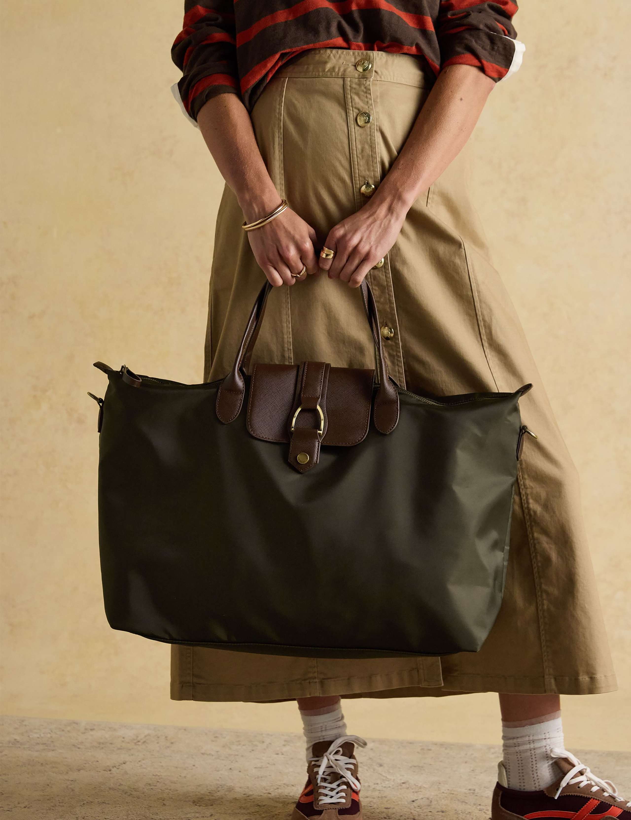 Zip Around Top Handle Weekend Bag 4 of 9