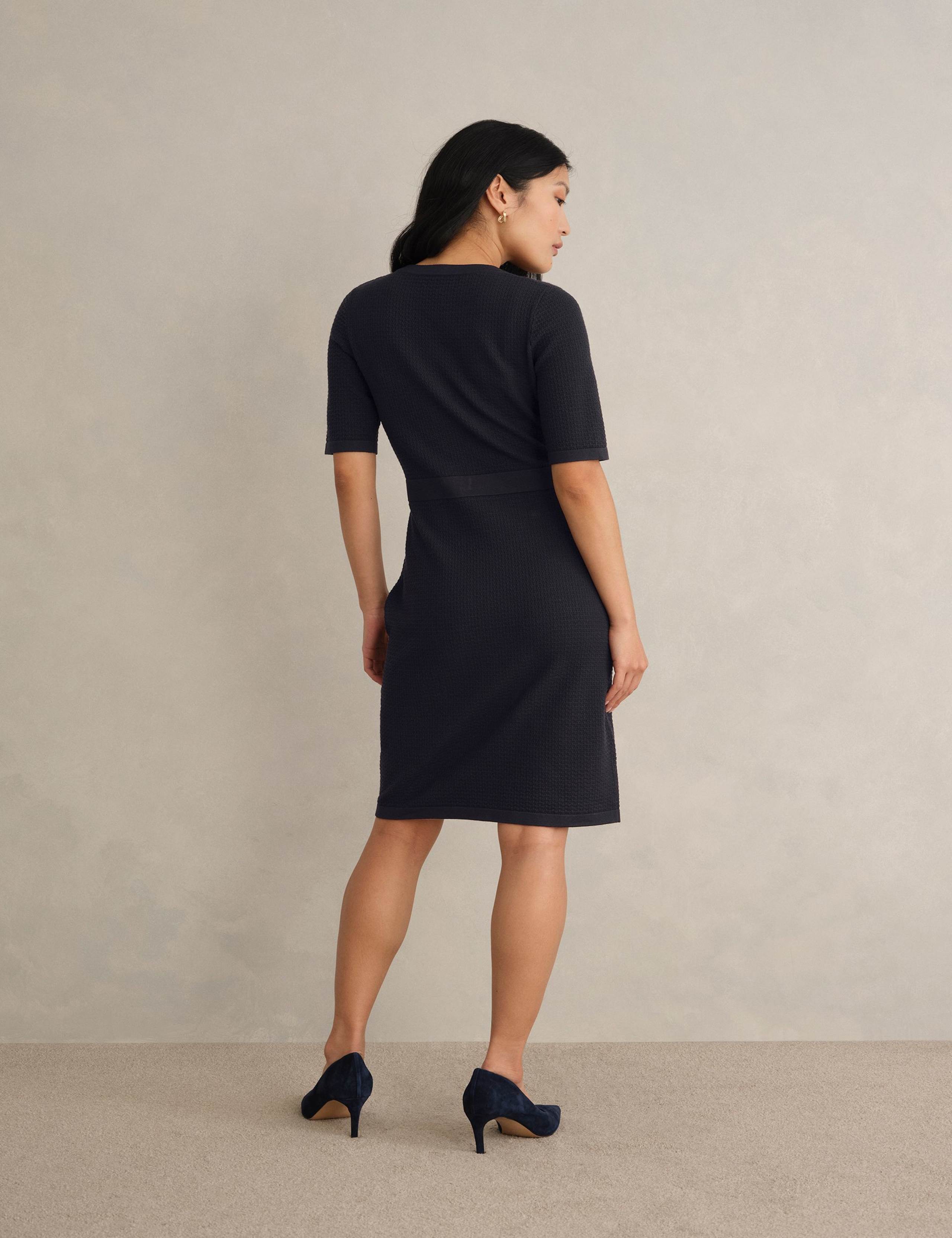 Knitted Textured Knee Length Shift Dress 4 of 5