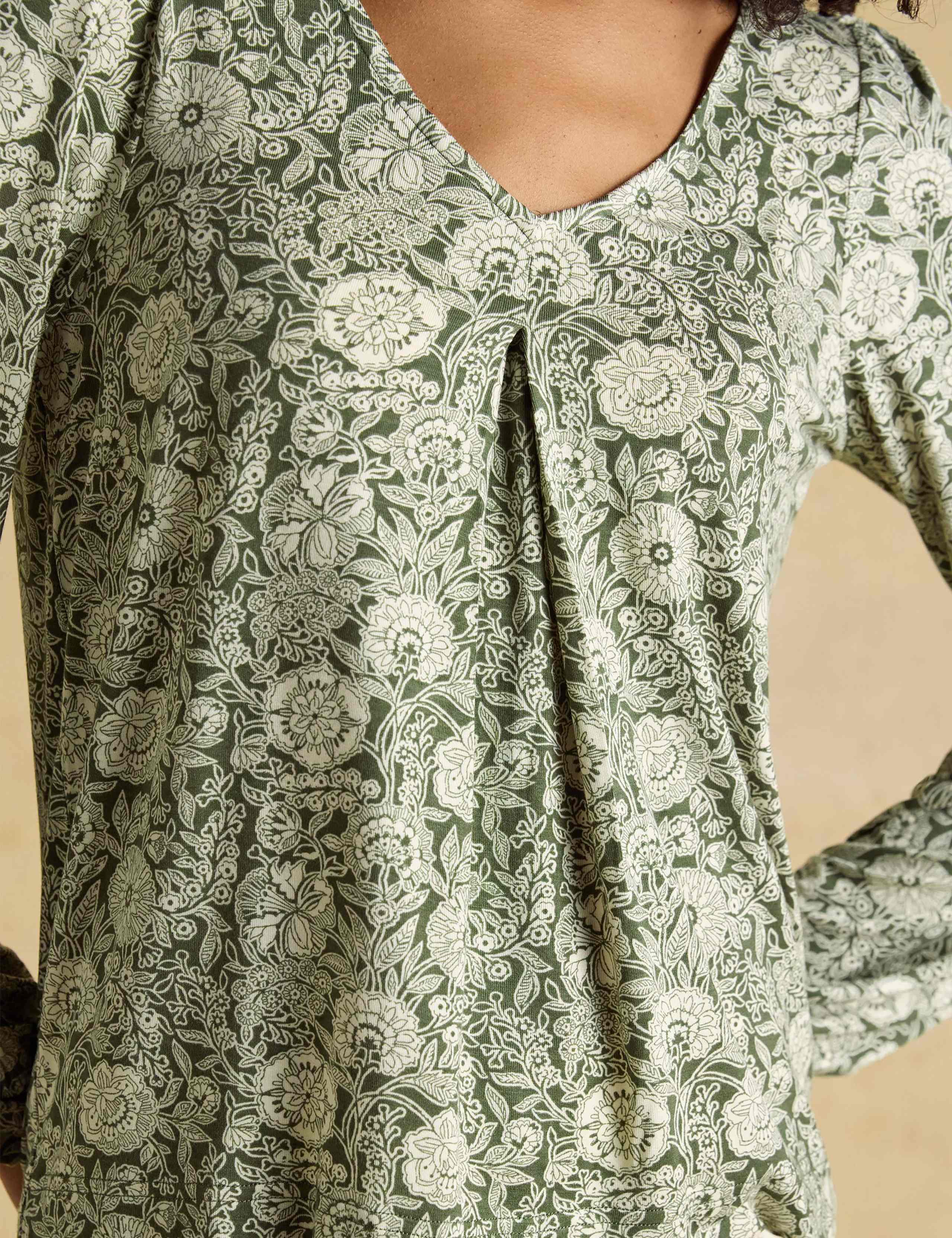 Floral V-Neck Top 5 of 7