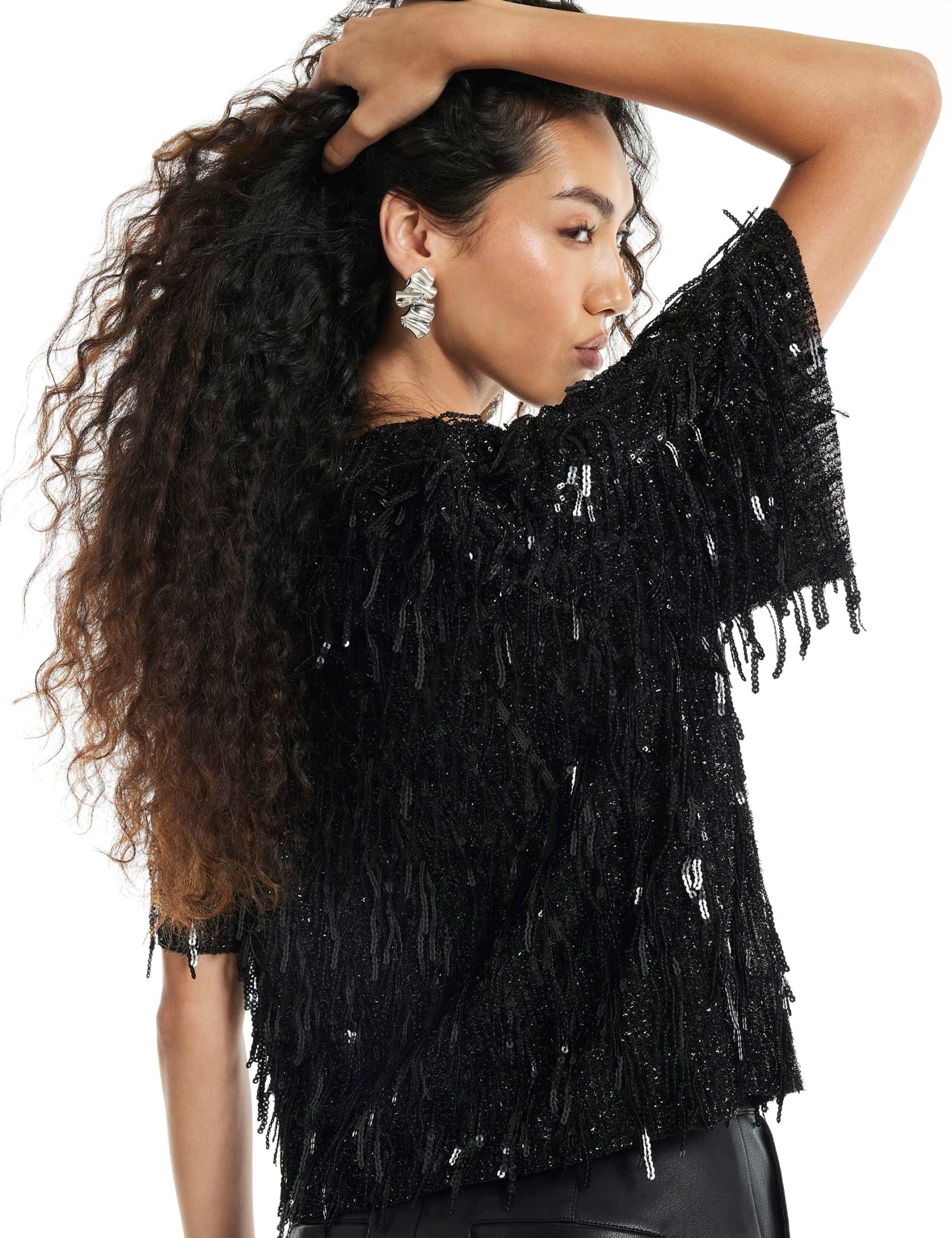 Sequin Round Neck T-Shirt 4 of 6