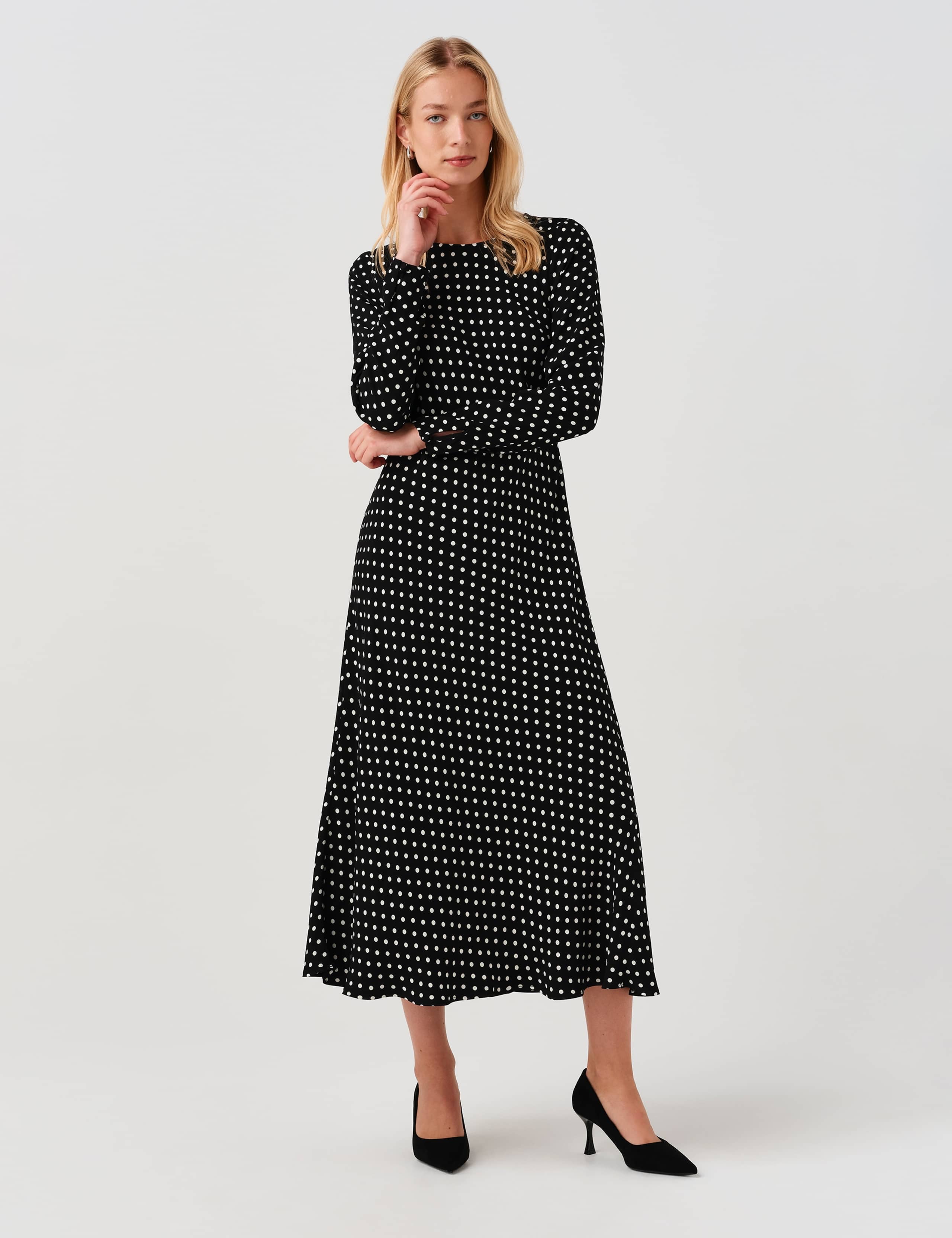 Polka Dot Round Neck Midi Waisted Dress 2 of 9