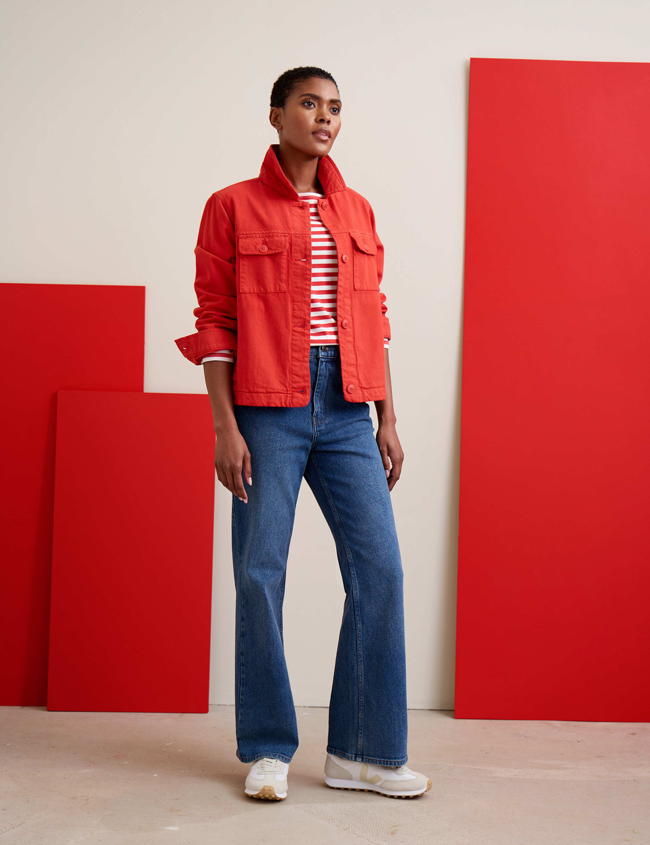 High Waisted Flared Jeans 1 of 4