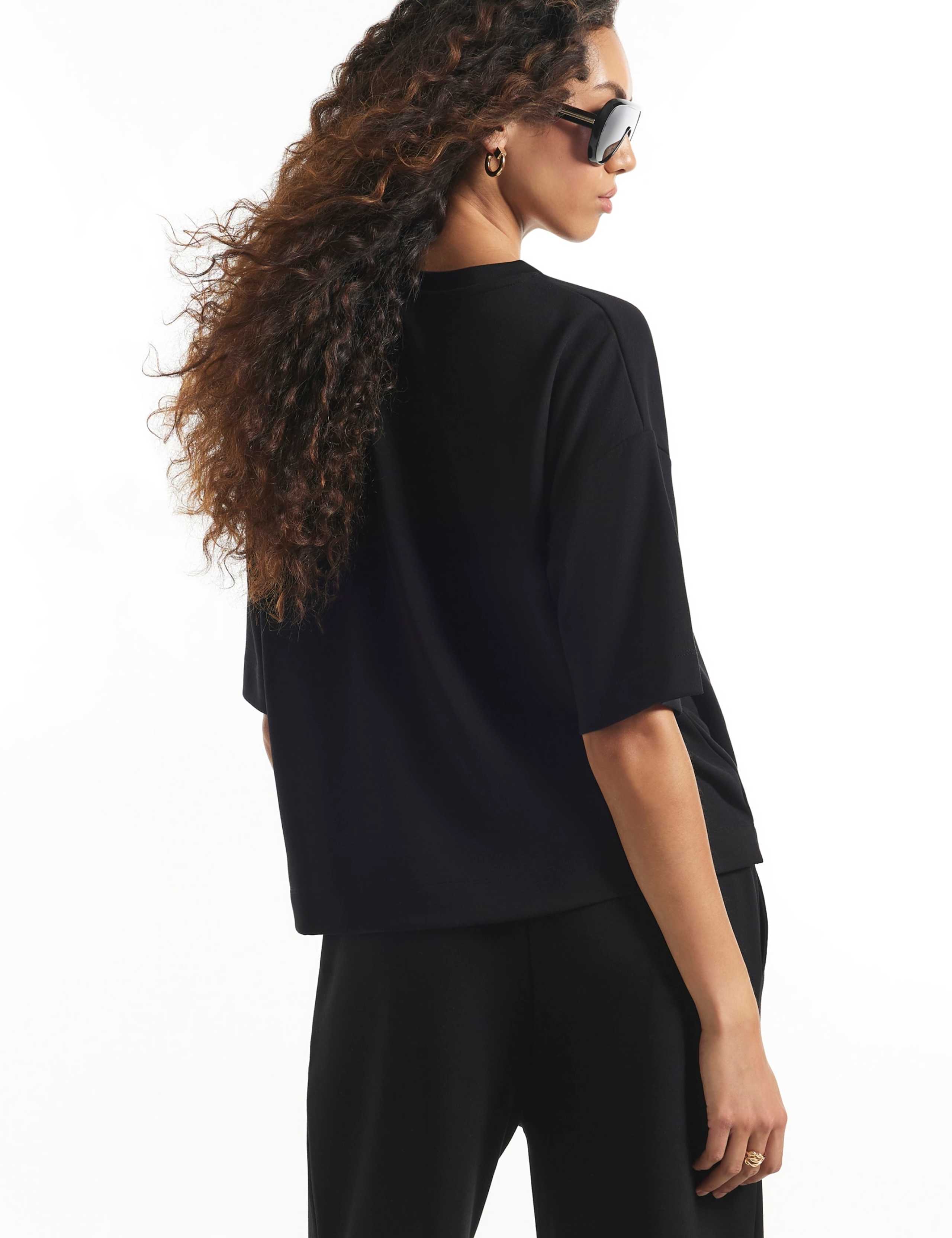 Premium Crew Neck Oversized T-Shirt 5 of 6