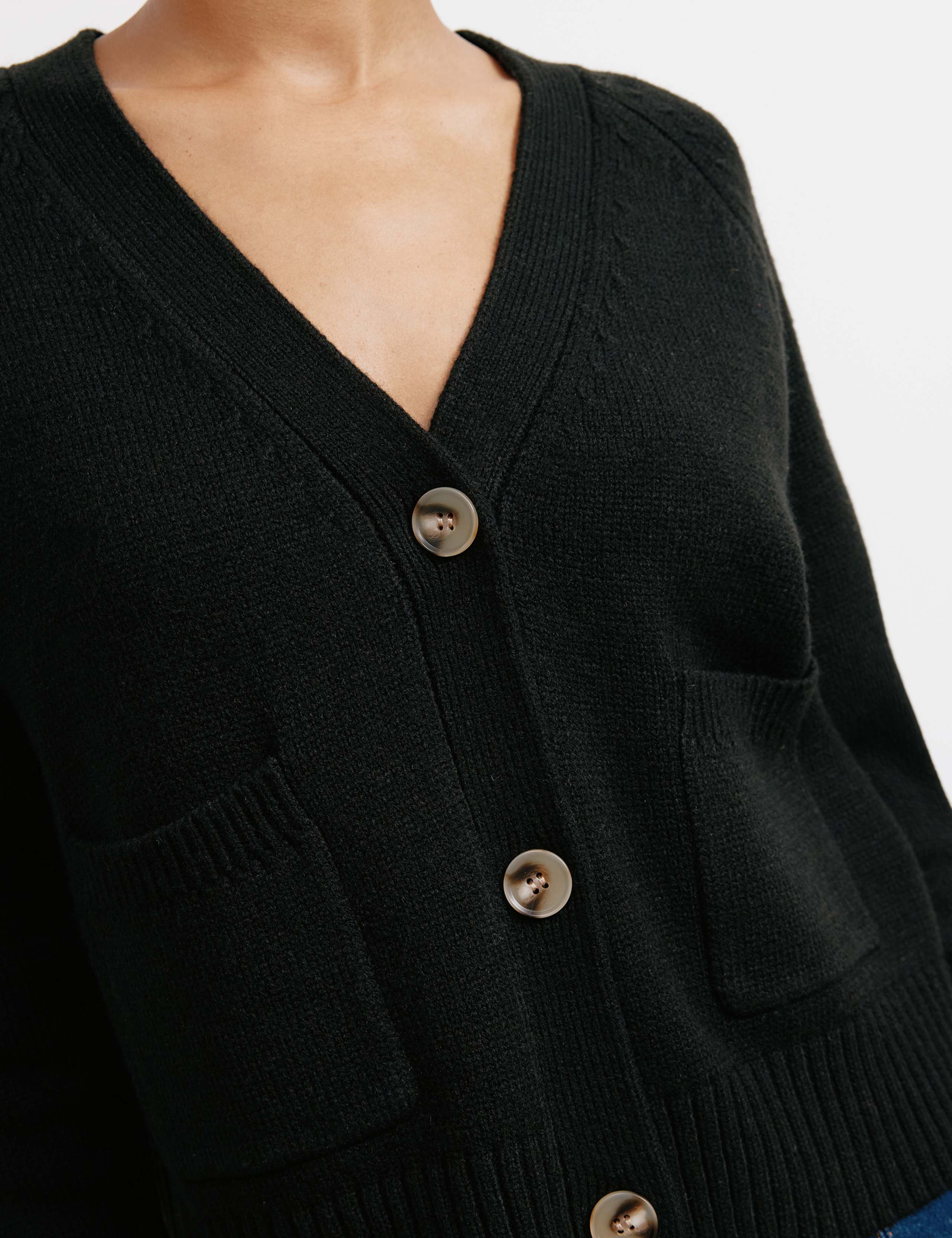 V-Neck Relaxed Cardigan with Wool 4 of 5