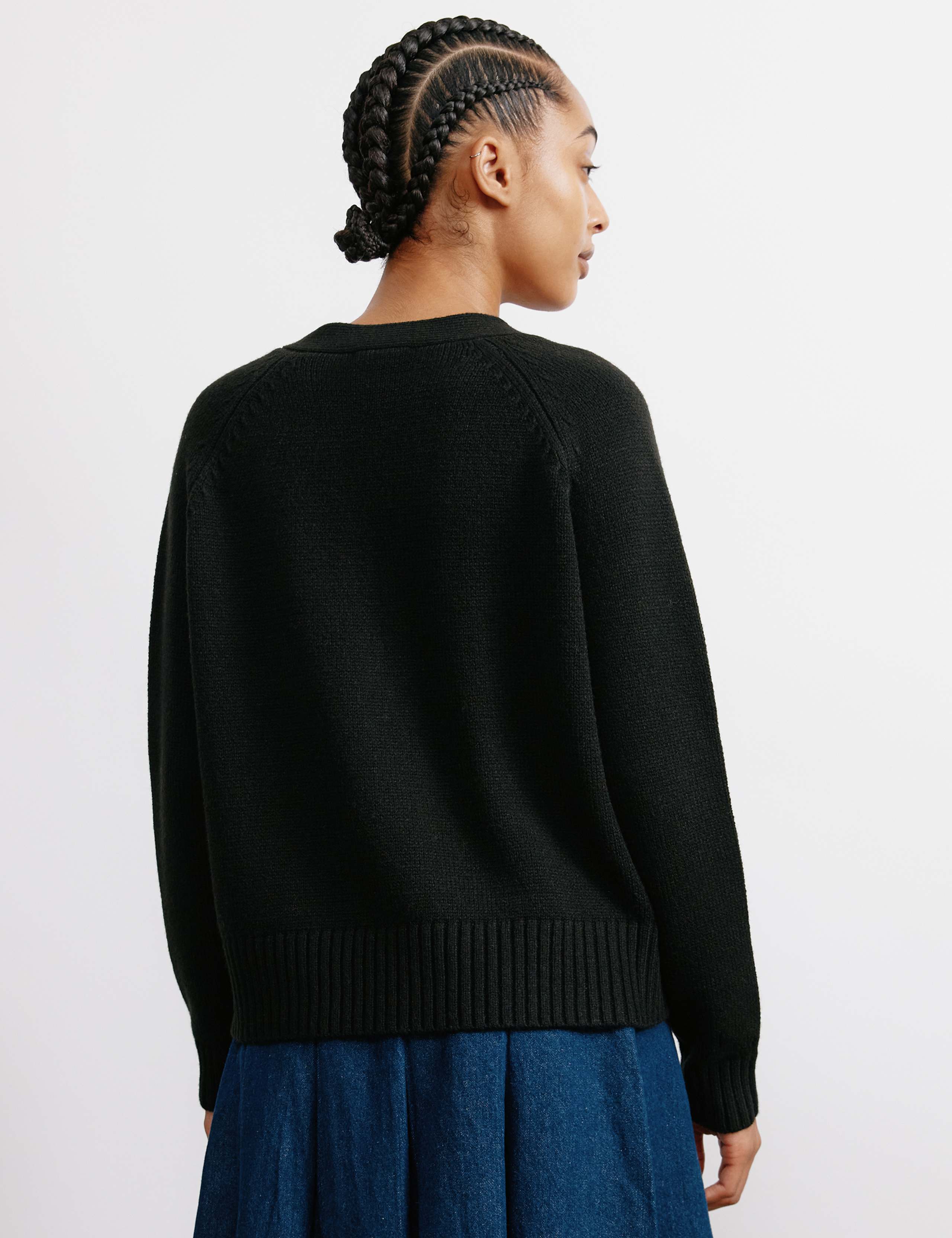 V-Neck Relaxed Cardigan with Wool 5 of 5