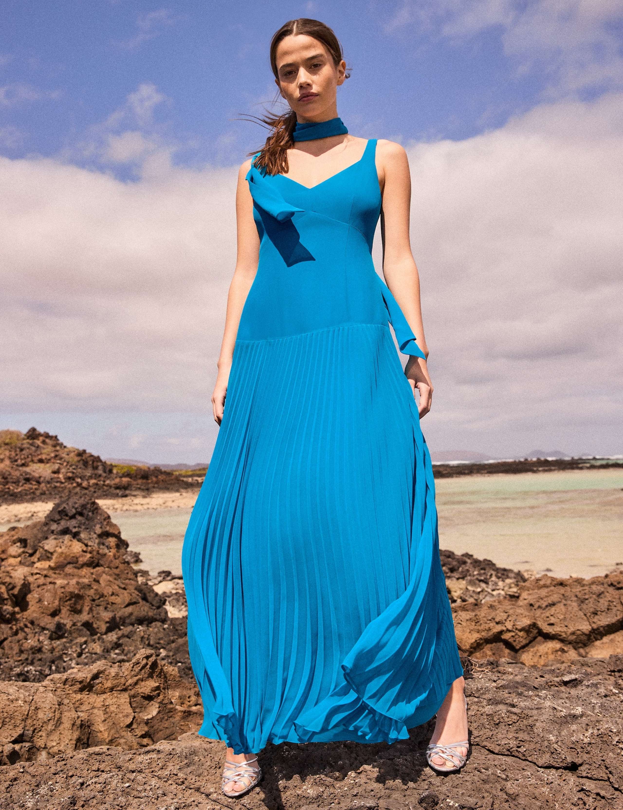 V-Neck Pleated Dropped Waist Maxi Dress 2 of 5