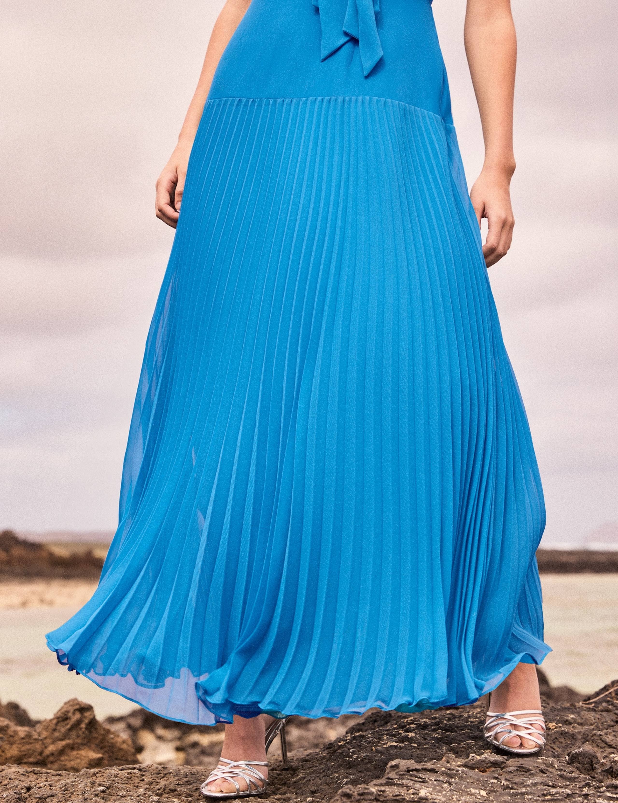 V-Neck Pleated Dropped Waist Maxi Dress 5 of 5