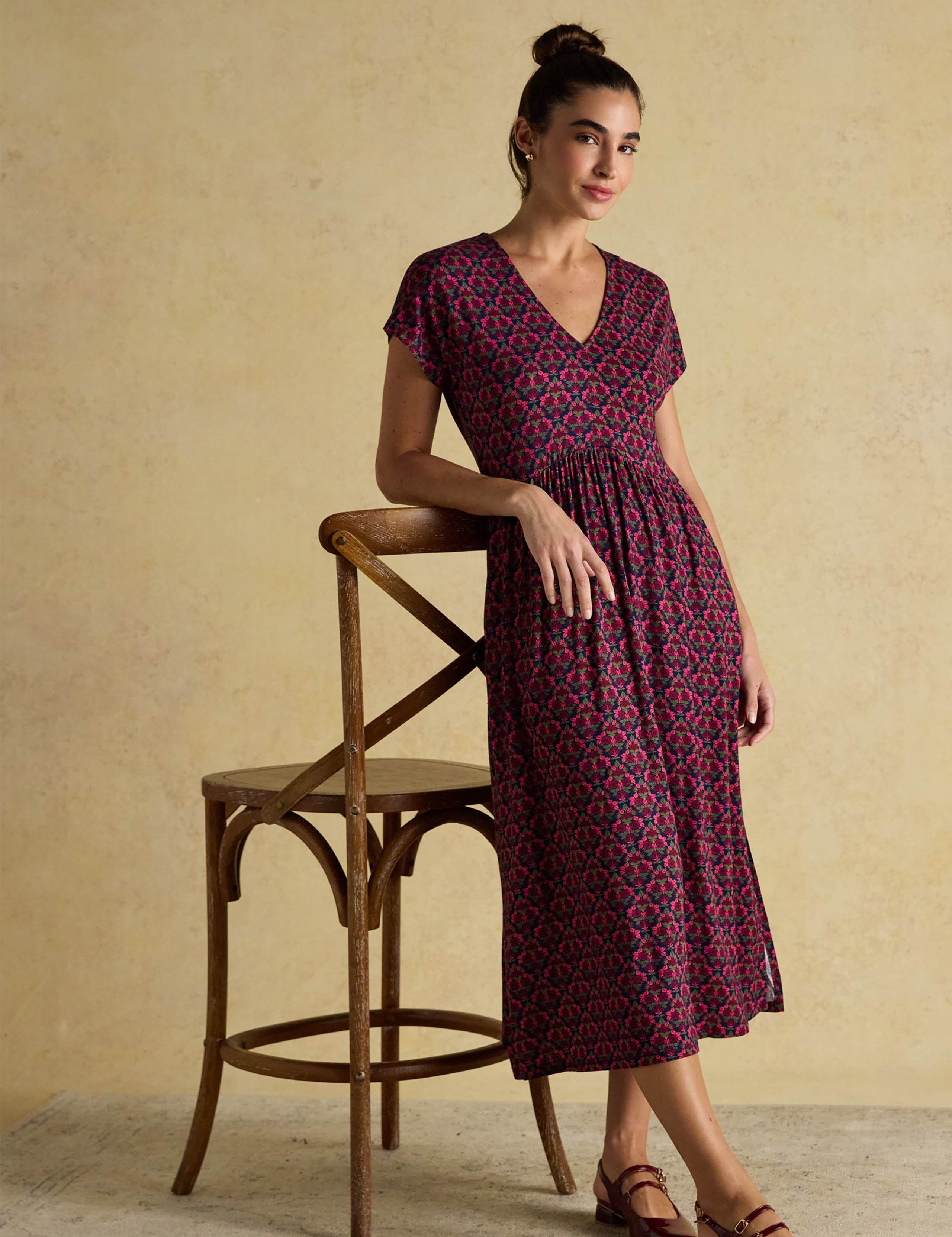 Jersey Floral V-Neck Midi Waisted Dress 4 of 9