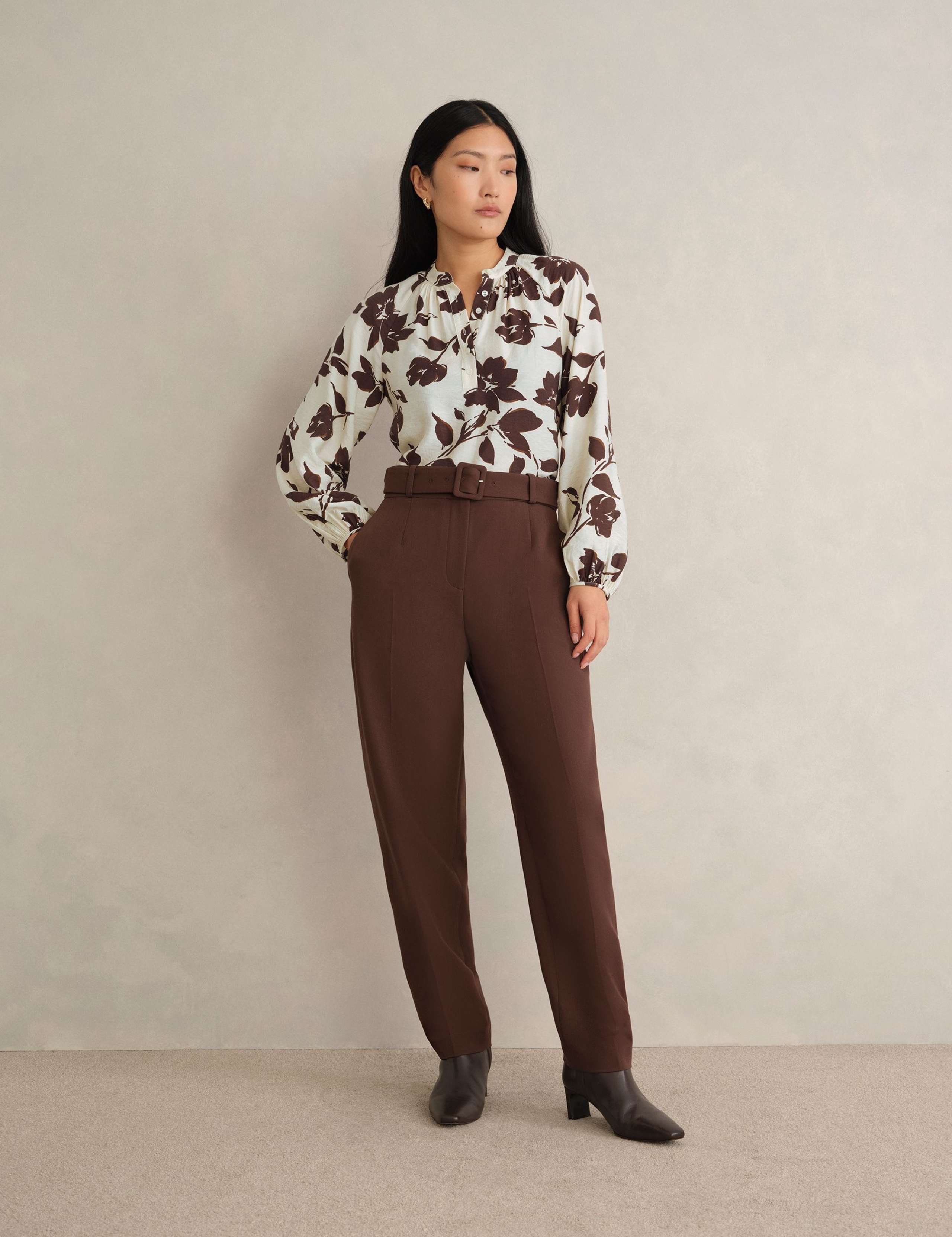 Floral Crew Neck Button Detail Blouse 3 of 5