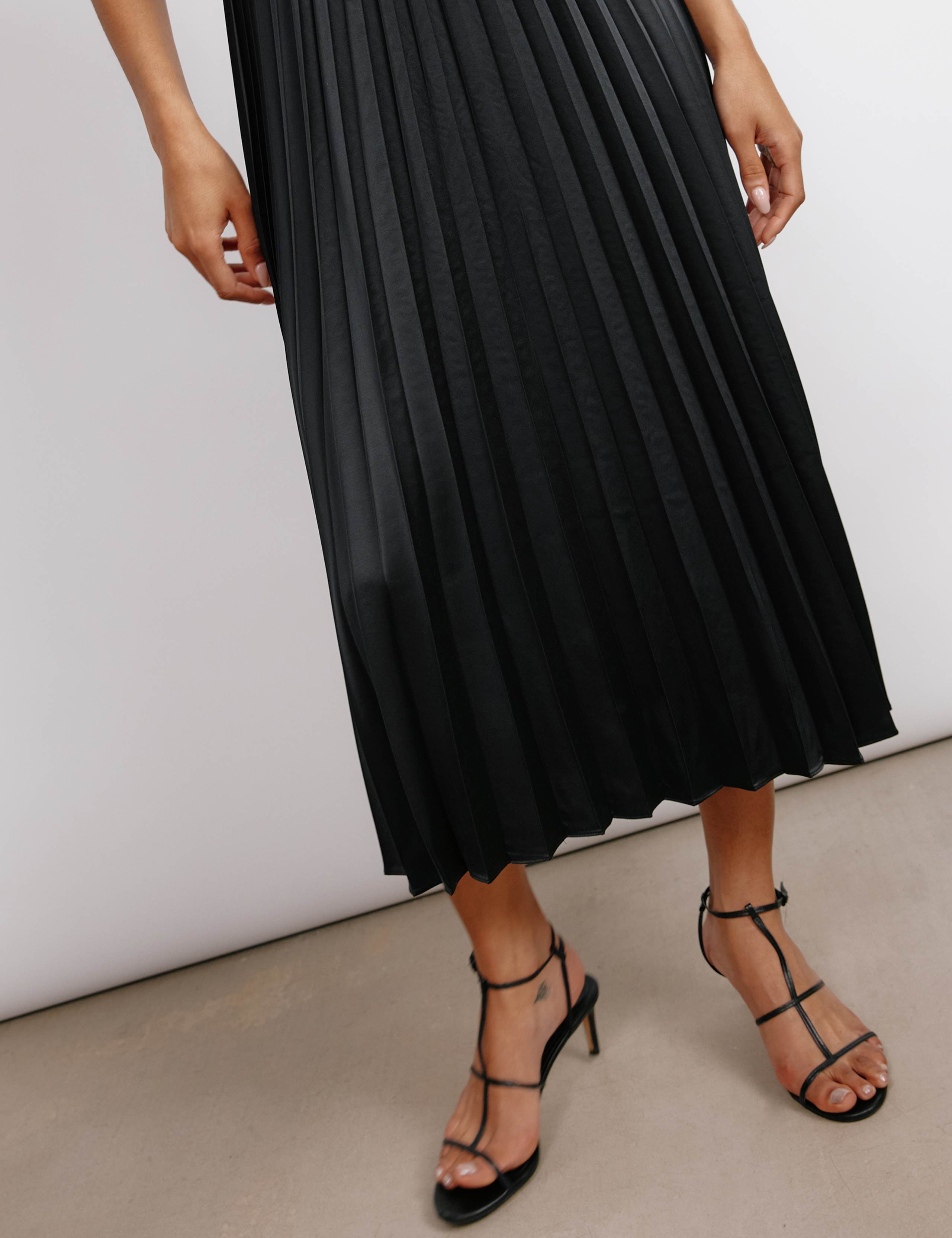 High Neck Pleated Midi Skater Dress 4 of 5