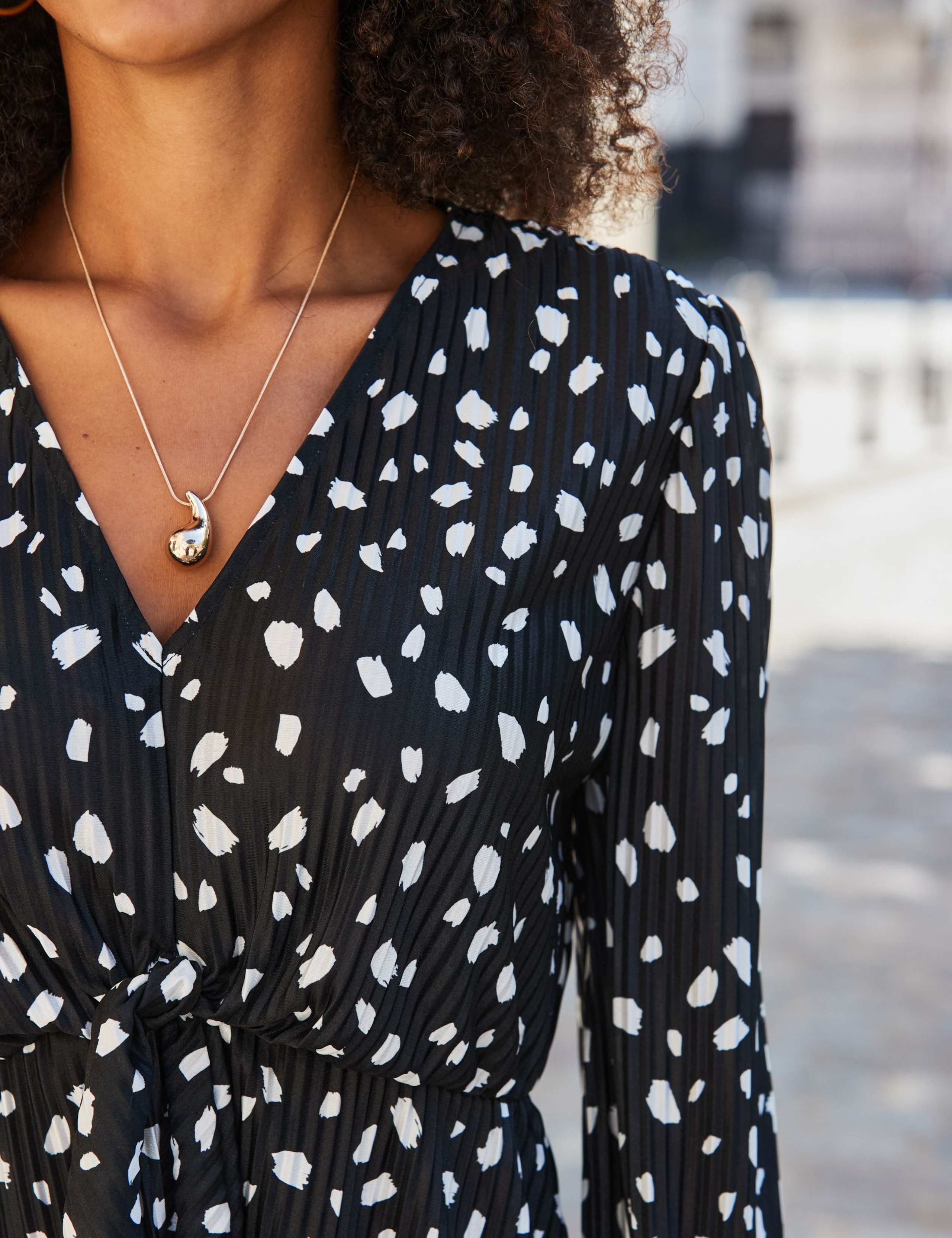 Spot Print Tie Front Plissé Top 3 of 8