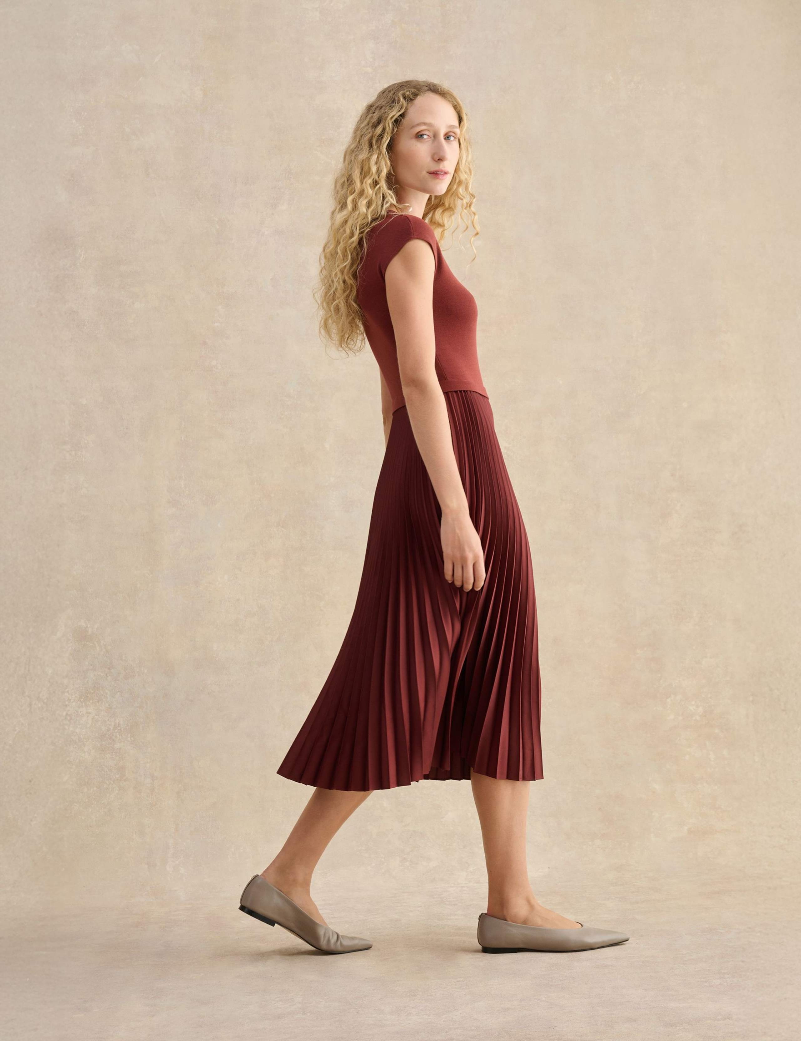 Pleated Knee Length Shift Dress 3 of 5
