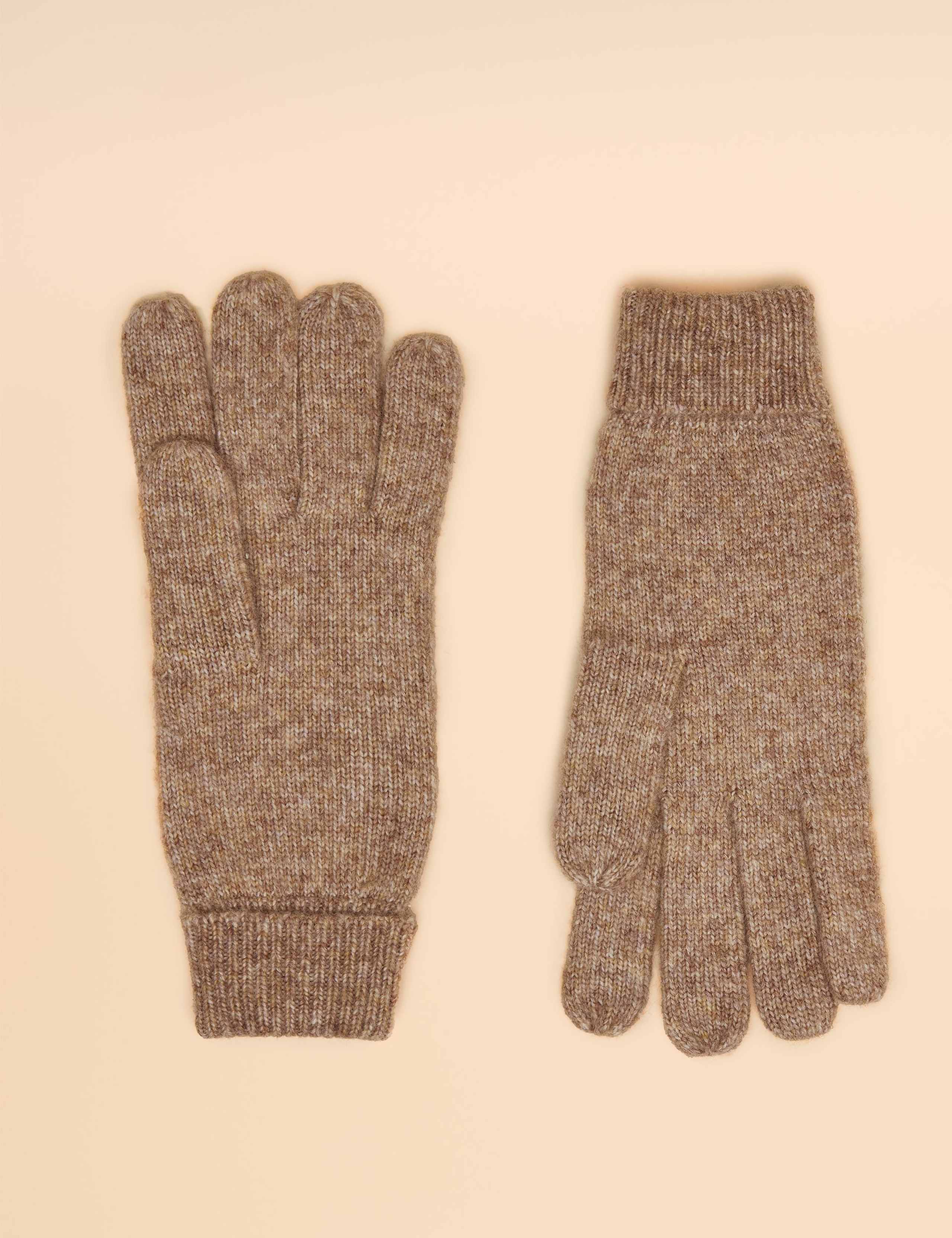 Knitted Gloves 2 of 3