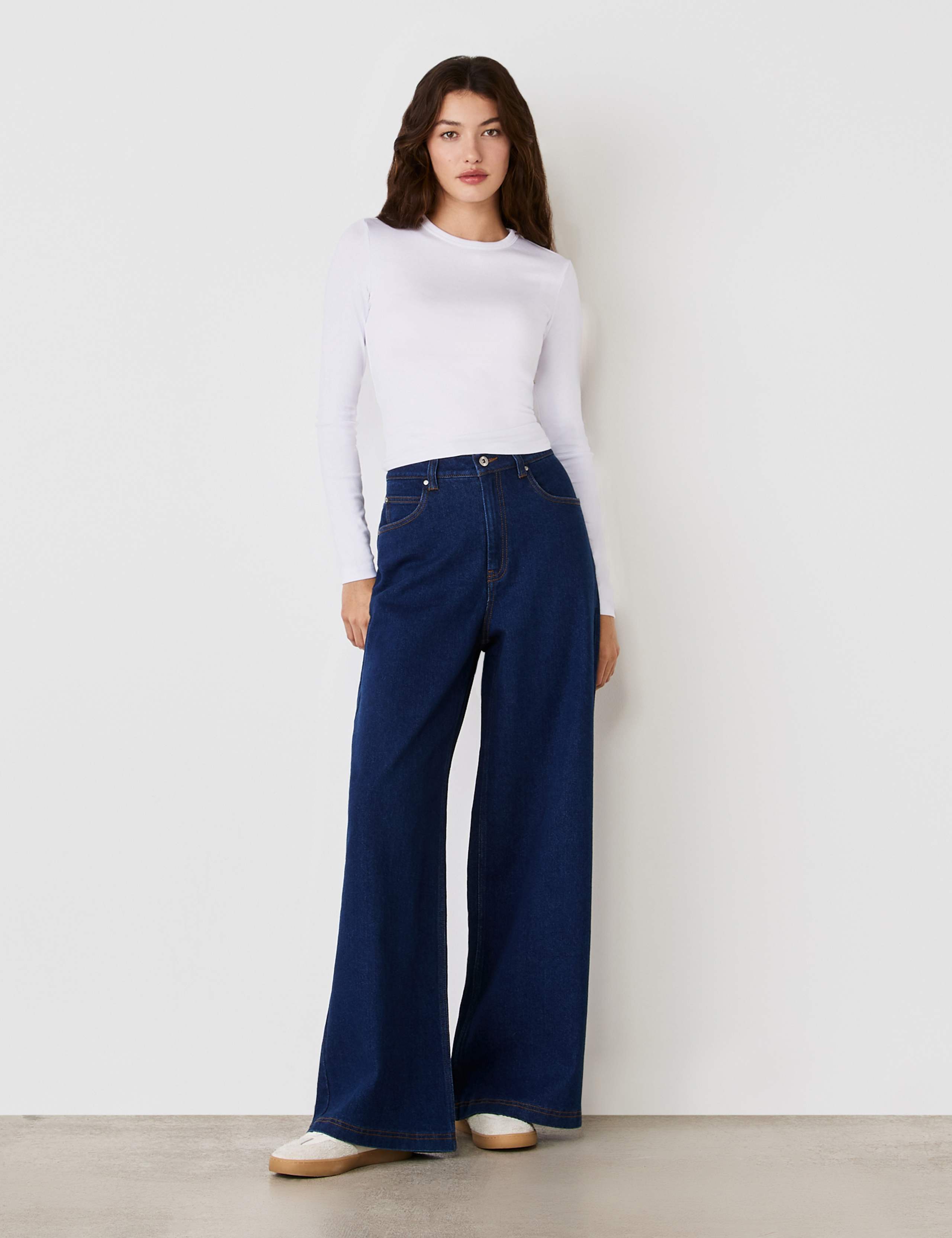 High Waisted Wide Leg Jeans 1 of 4