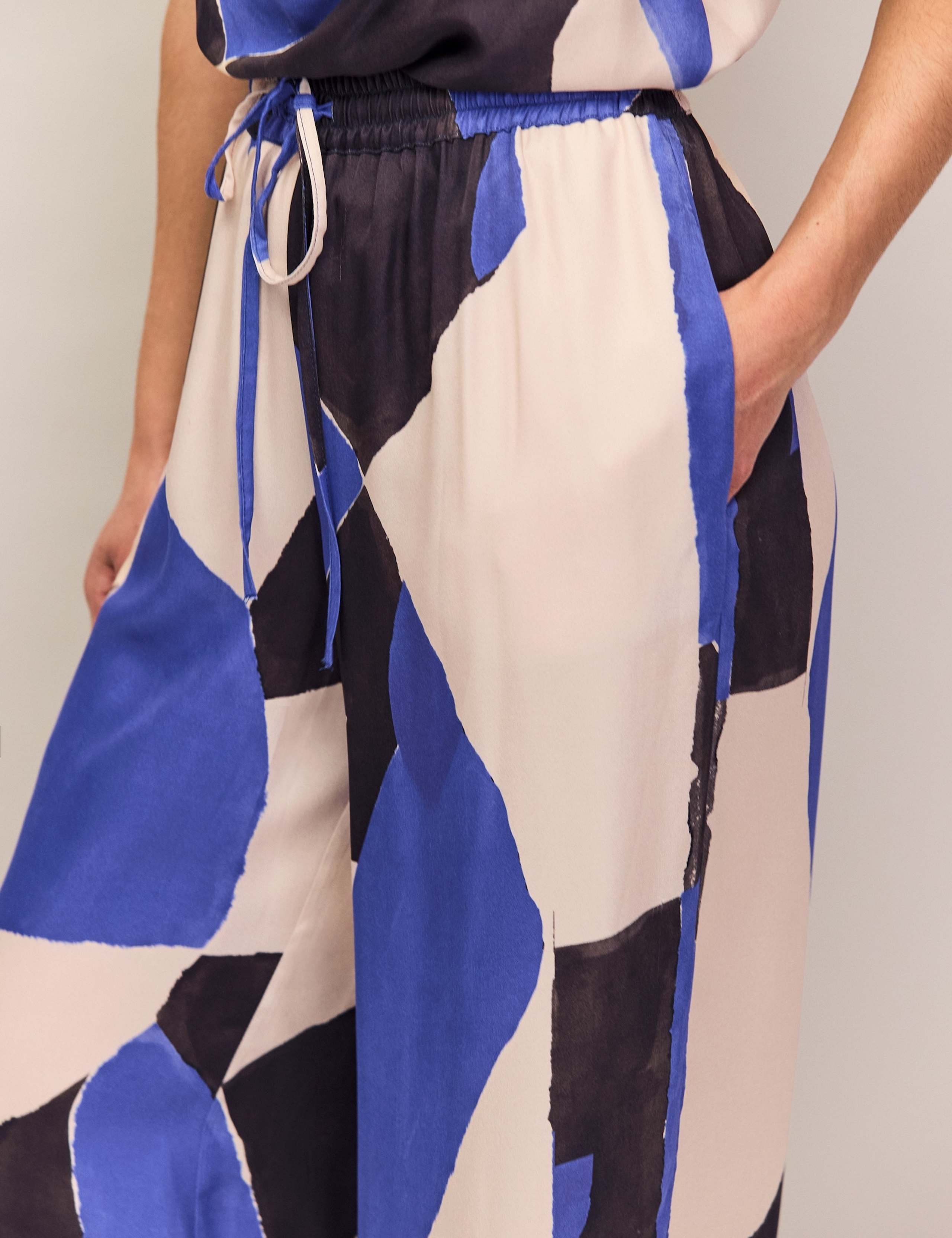 Abstract Print Wide Leg Trousers 4 of 4