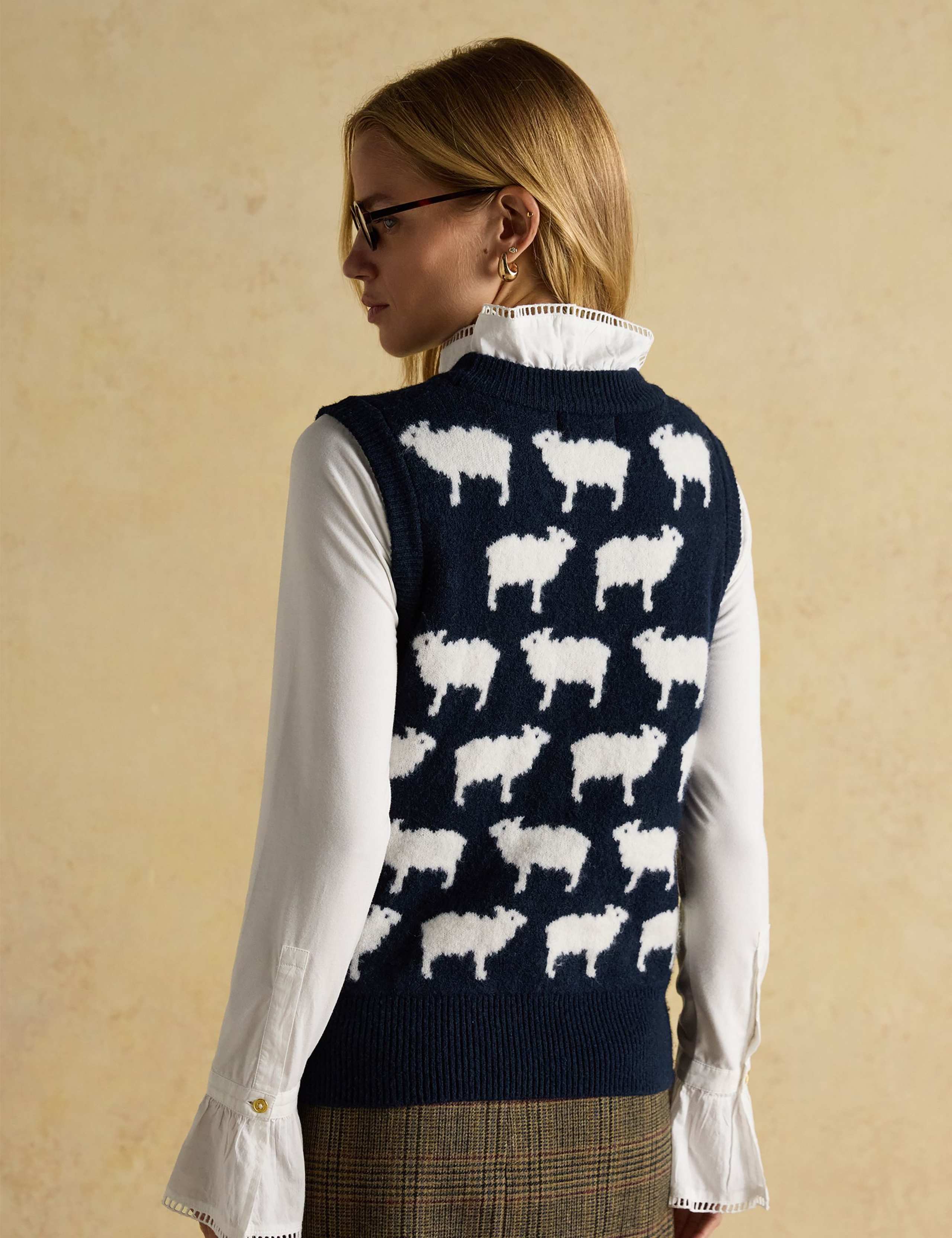 Knitted Sheep Vest 4 of 7