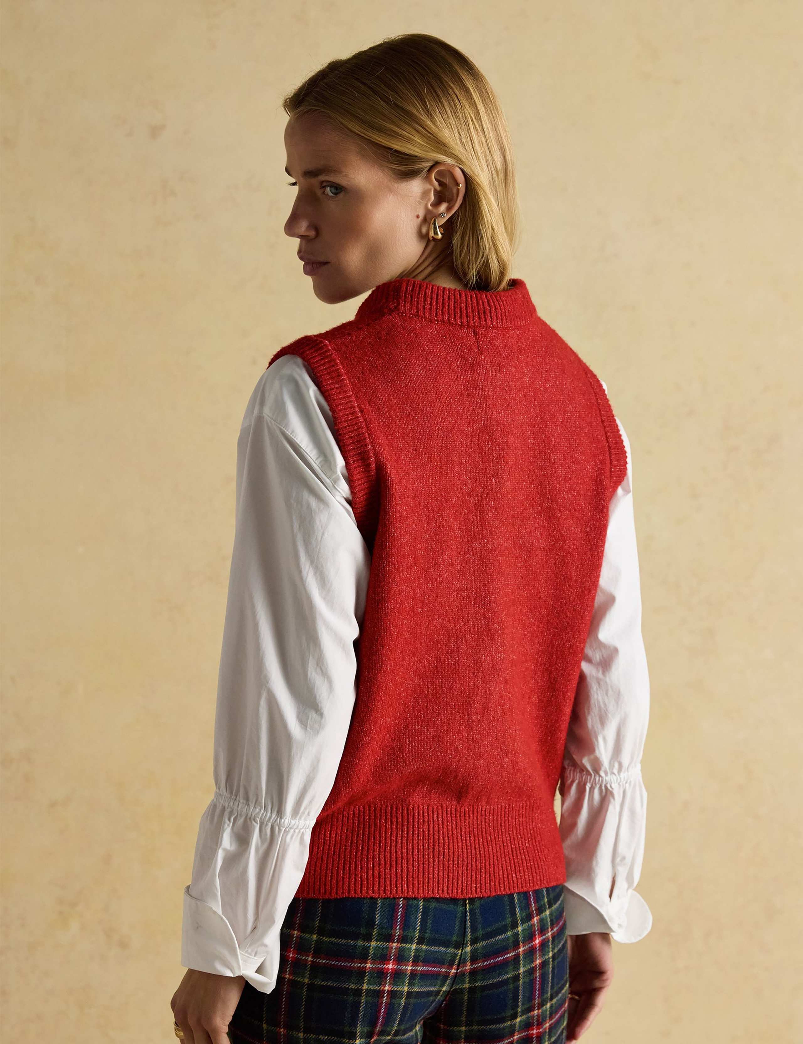 Textured Crew Neck Knitted Vest 6 of 10