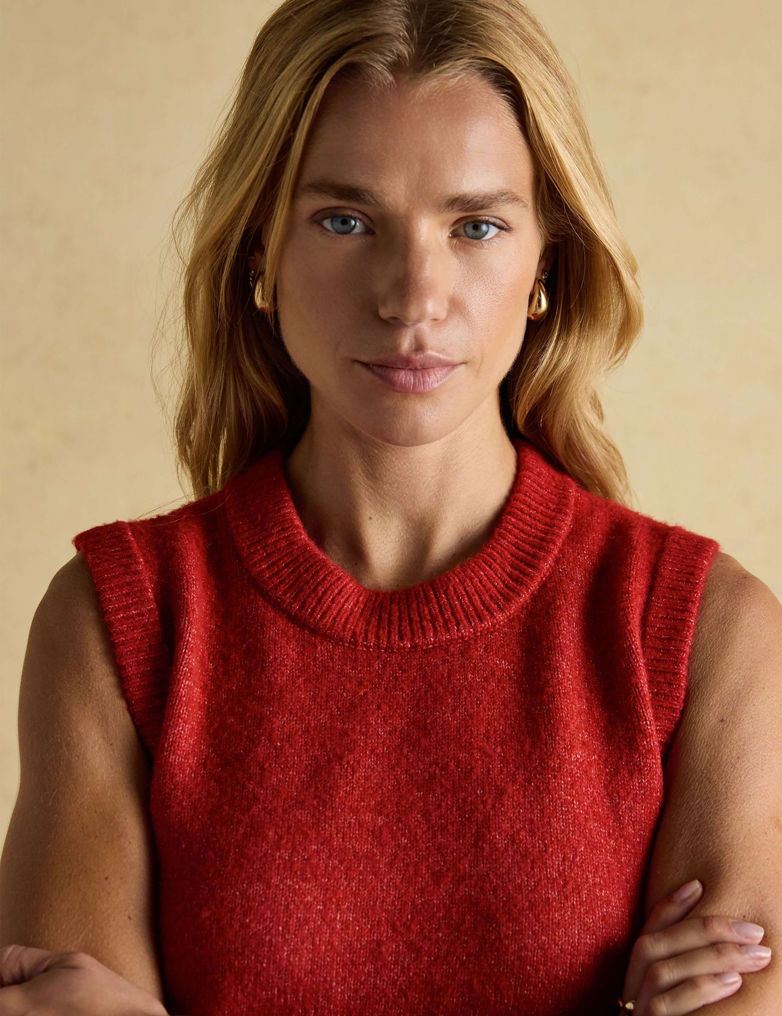 Textured Crew Neck Knitted Vest 8 of 10