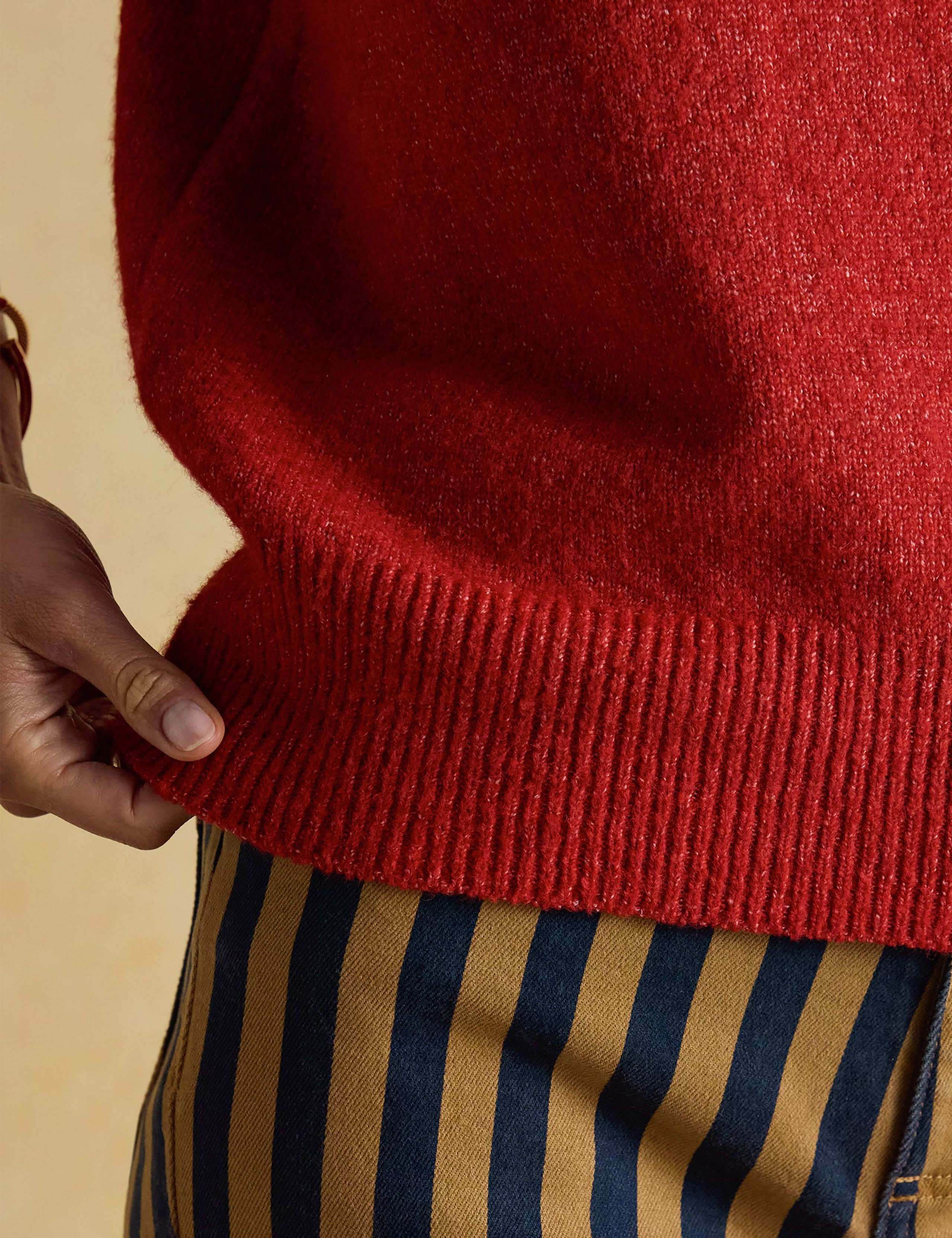 Textured Crew Neck Knitted Vest 9 of 10