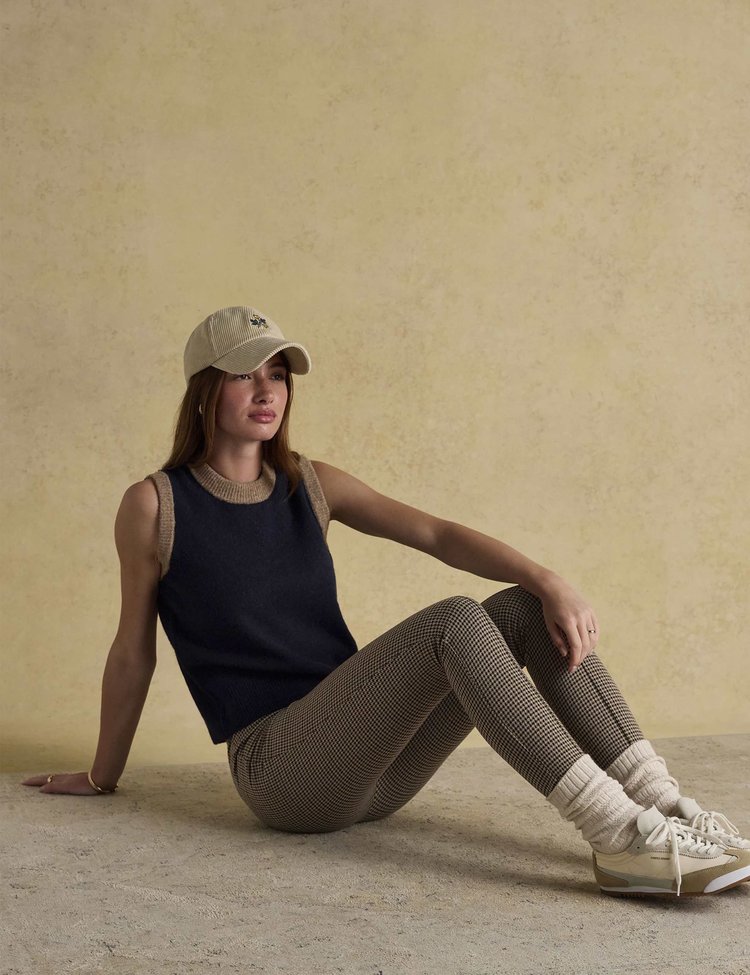 Textured Crew Neck Knitted Vest 6 of 8