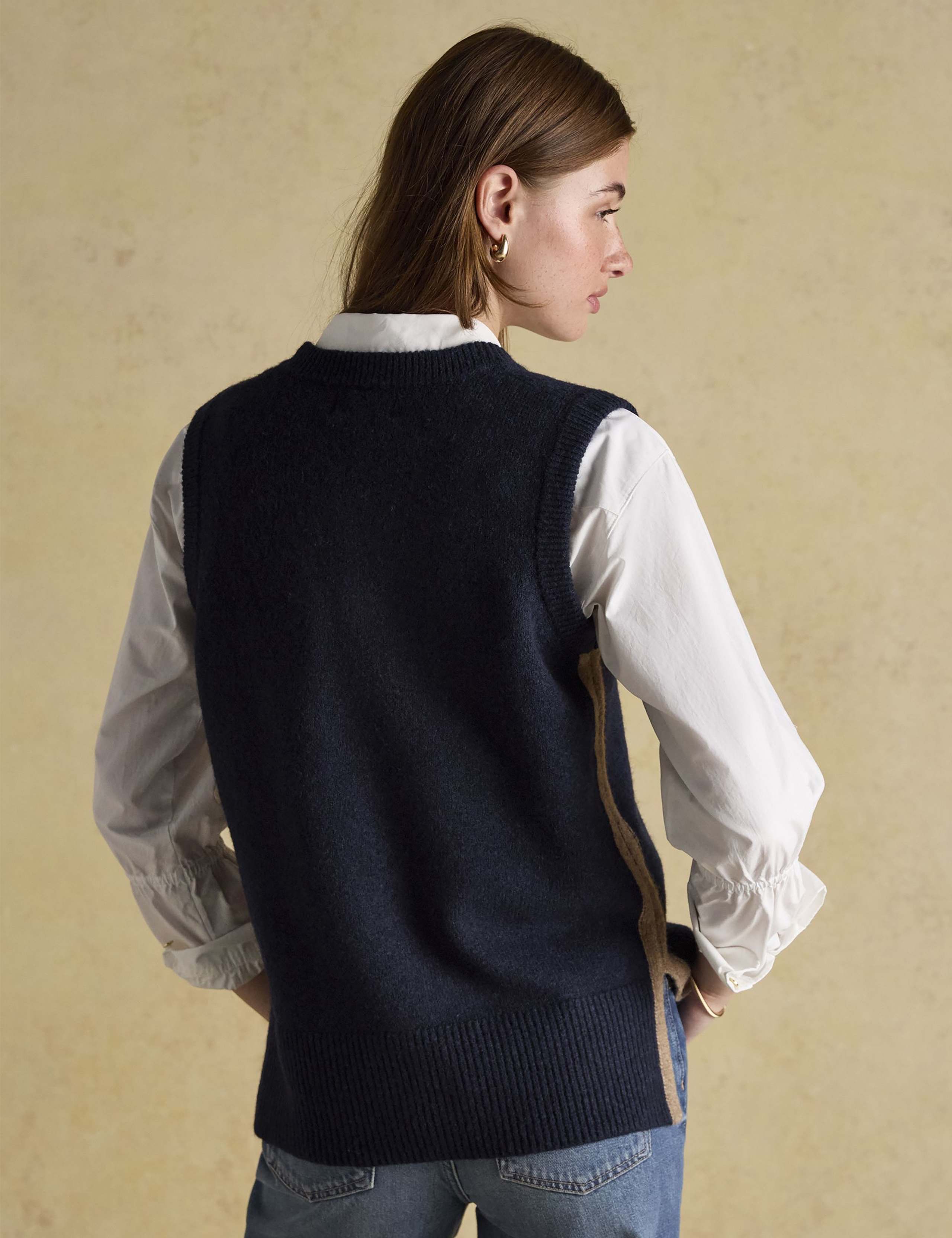 V-Neck Knitted Vest 5 of 7