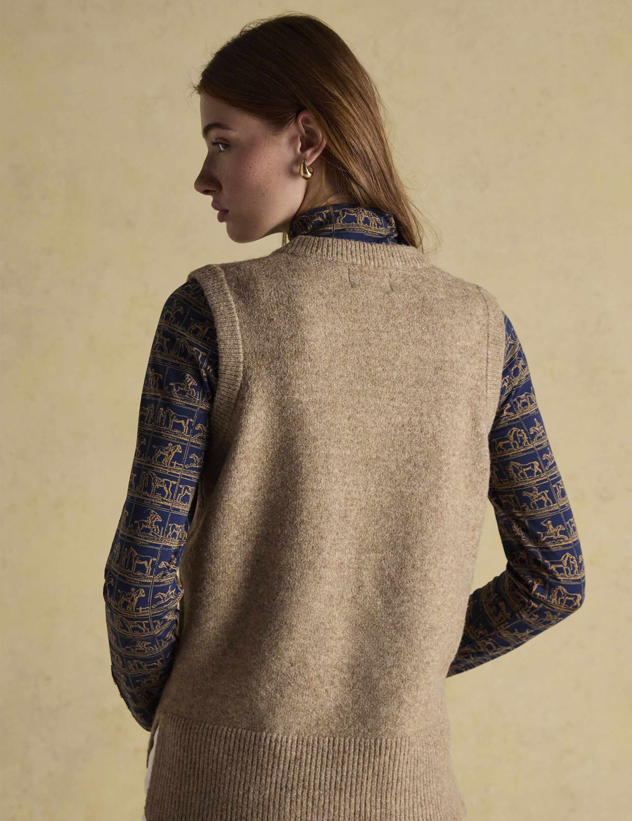 V-Neck Knitted Vest 5 of 7