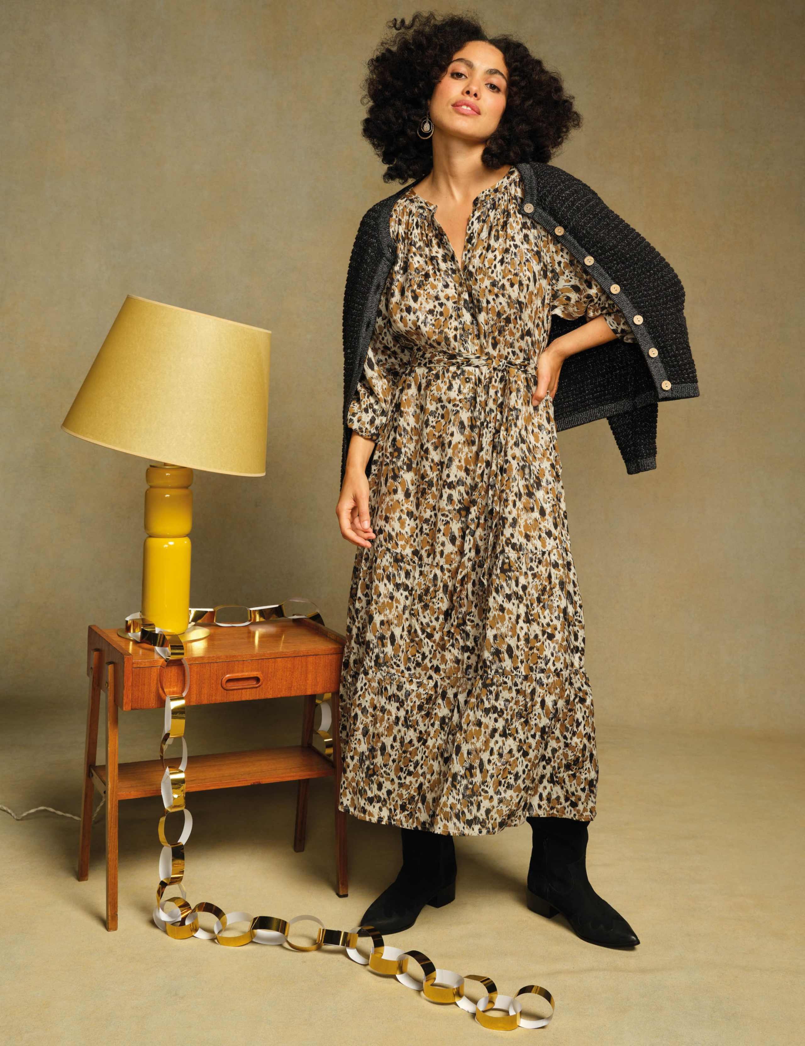 Metallic V-Neck Midaxi Waisted Dress 7 of 7