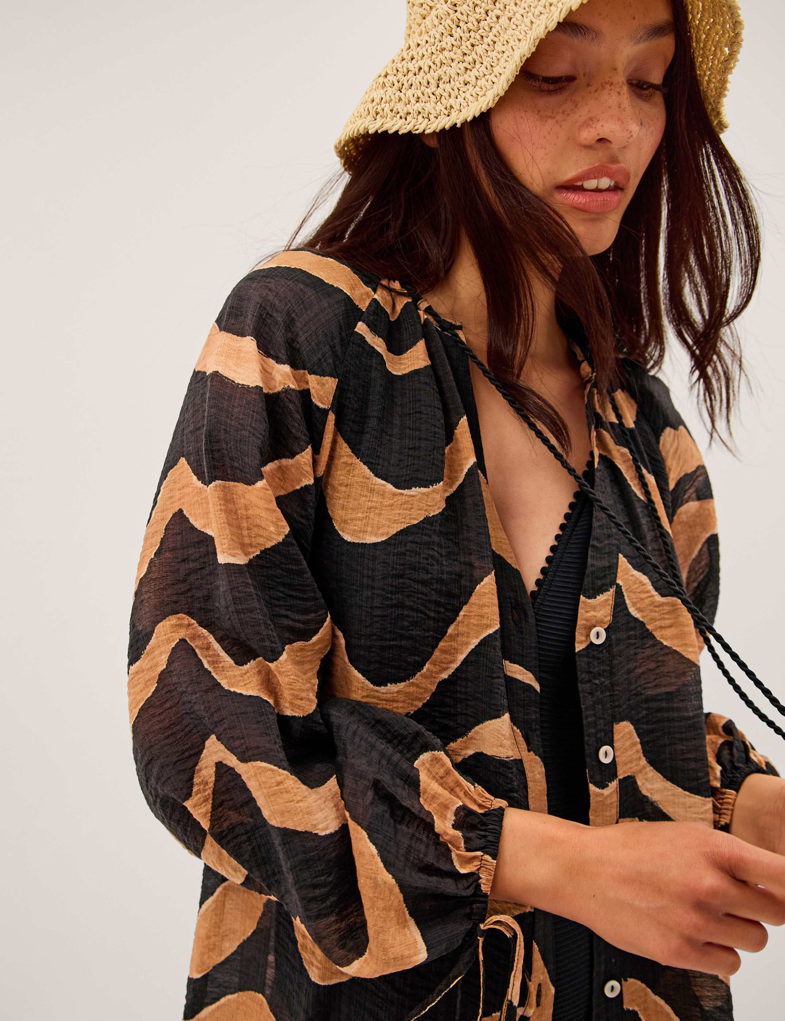 Printed Tie Detail Blouse 4 of 5