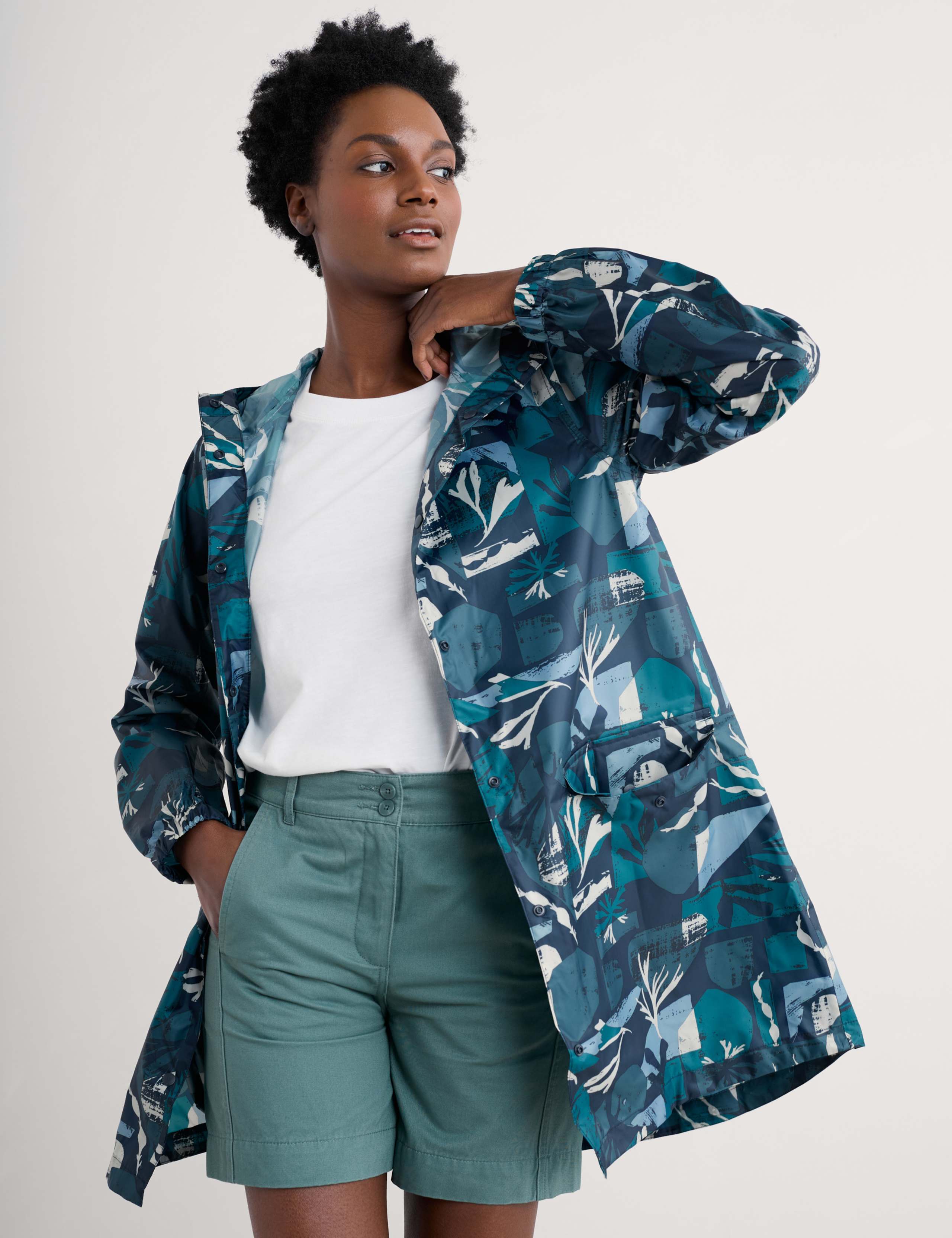 Geometric Hooded Packaway Rain Jacket 4 of 6