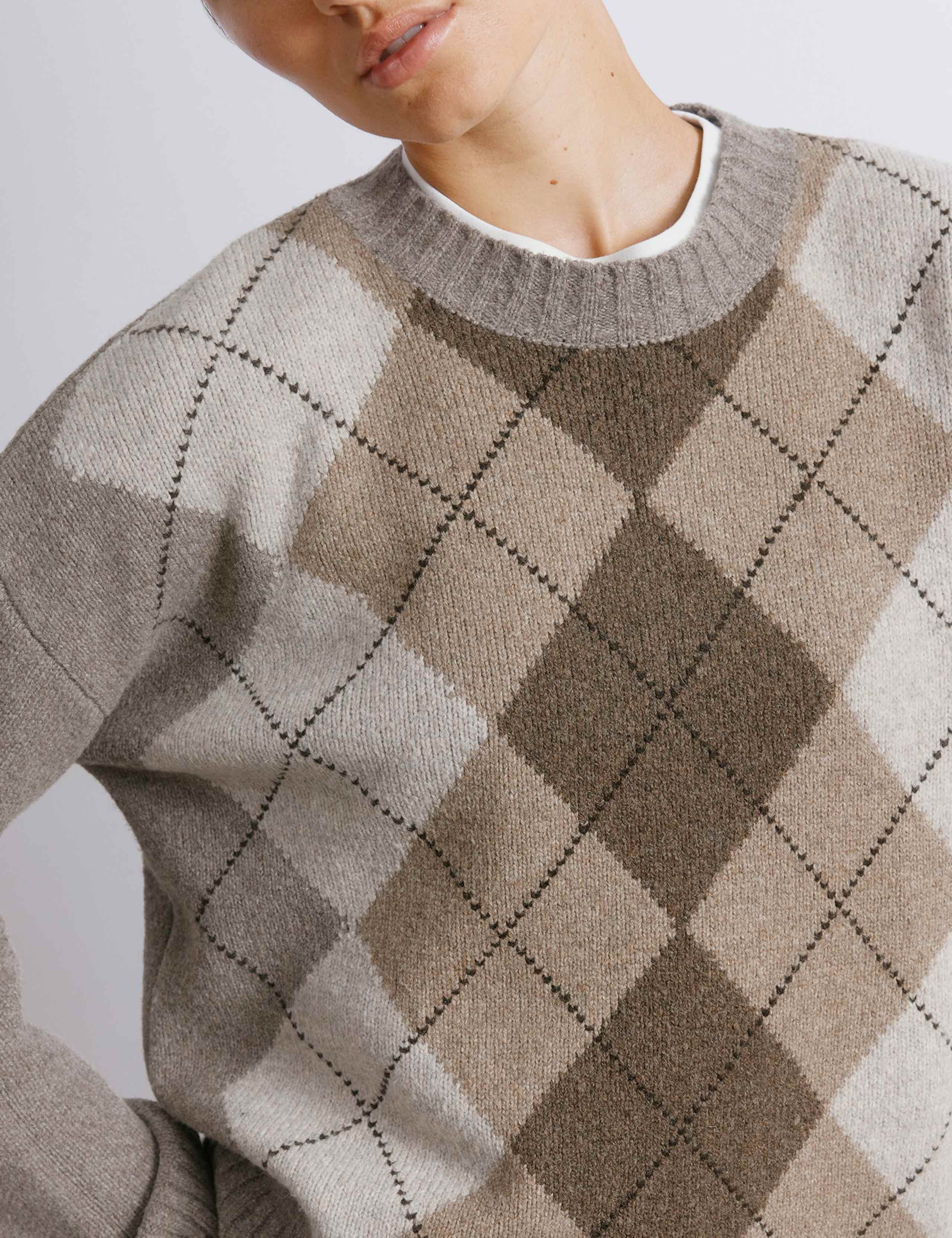 Argyle Crew Neck Jumper with Wool 4 of 4