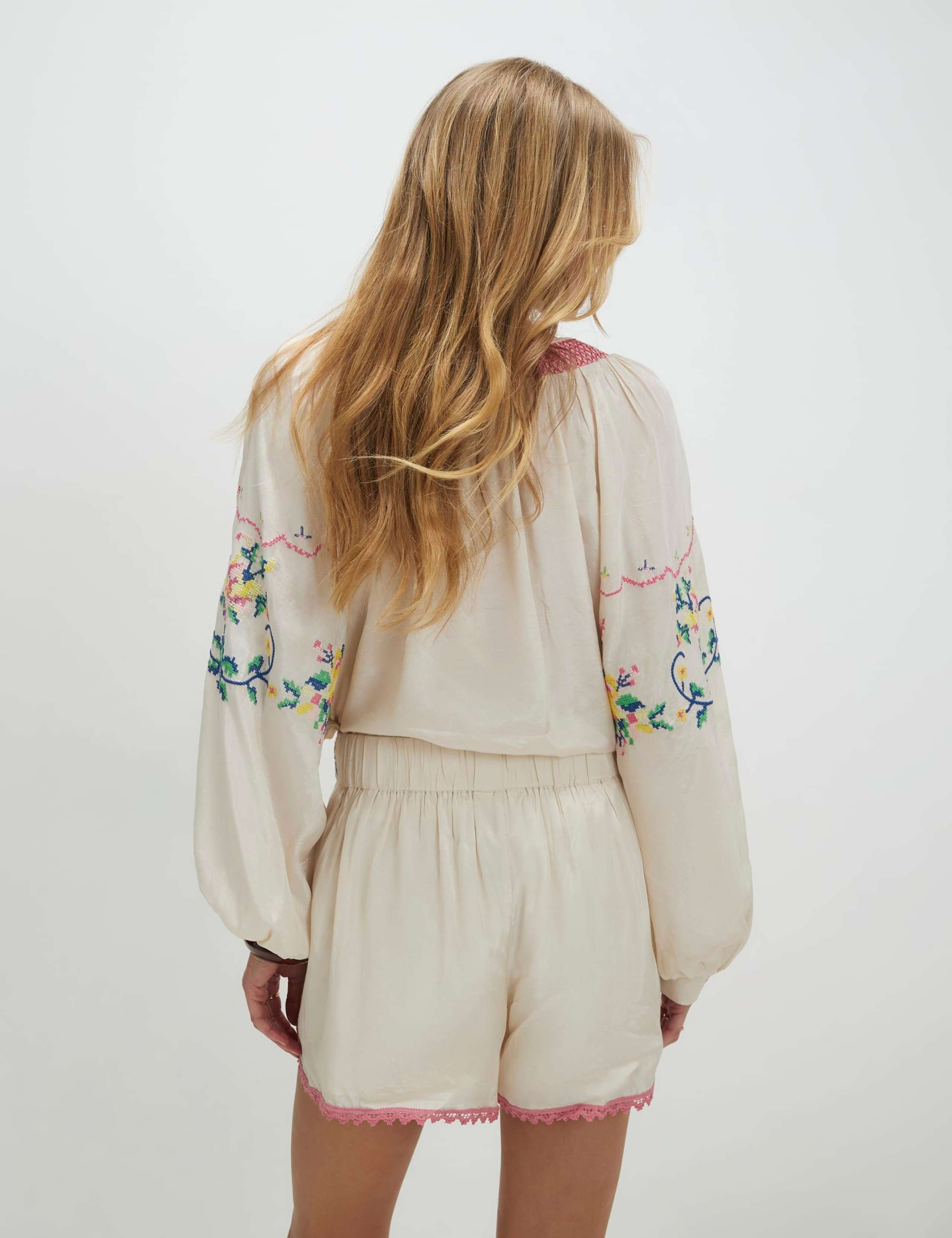 Floral Embroidered High Waisted Shorts 3 of 4