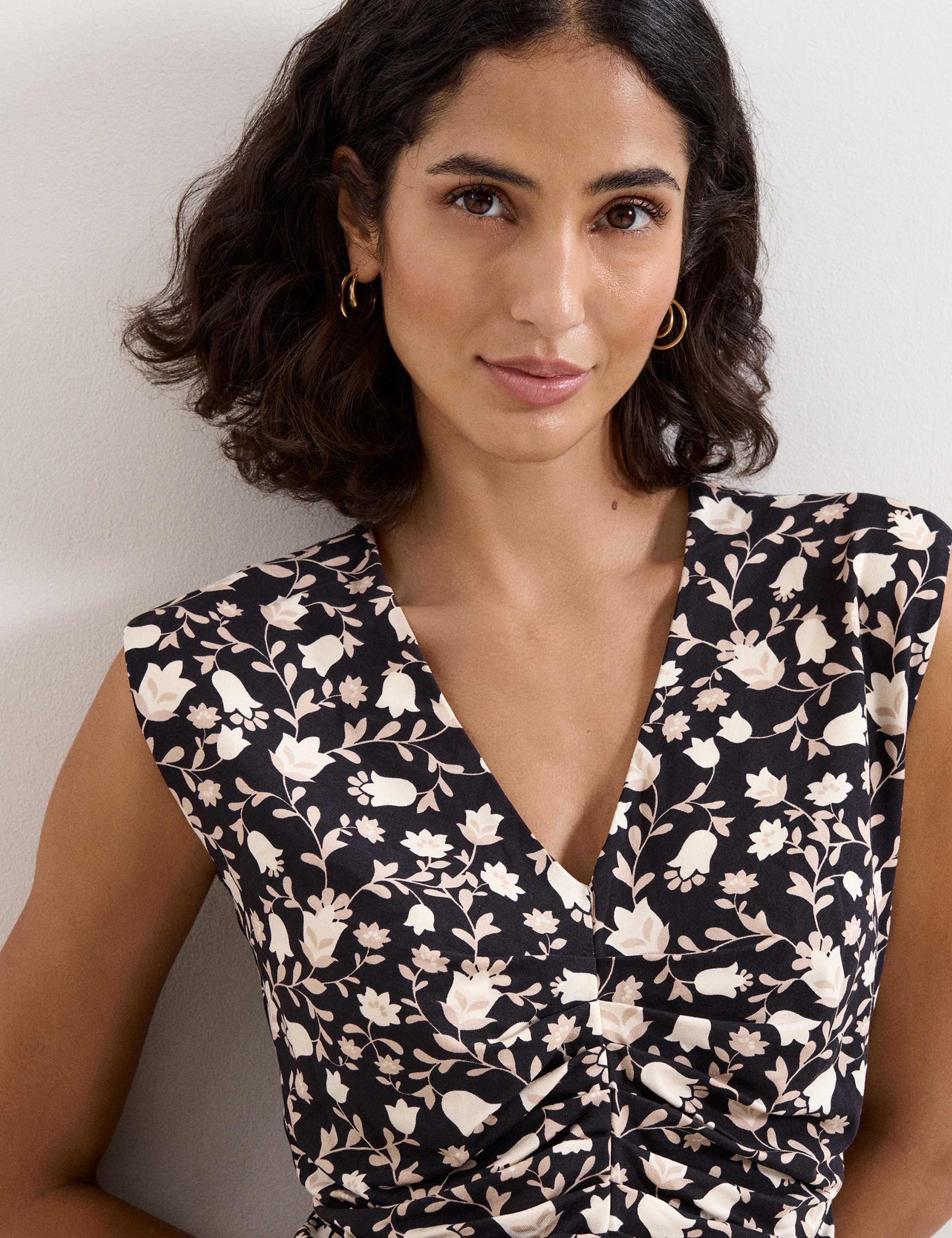 Floral V-Neck Ruched Top 3 of 6