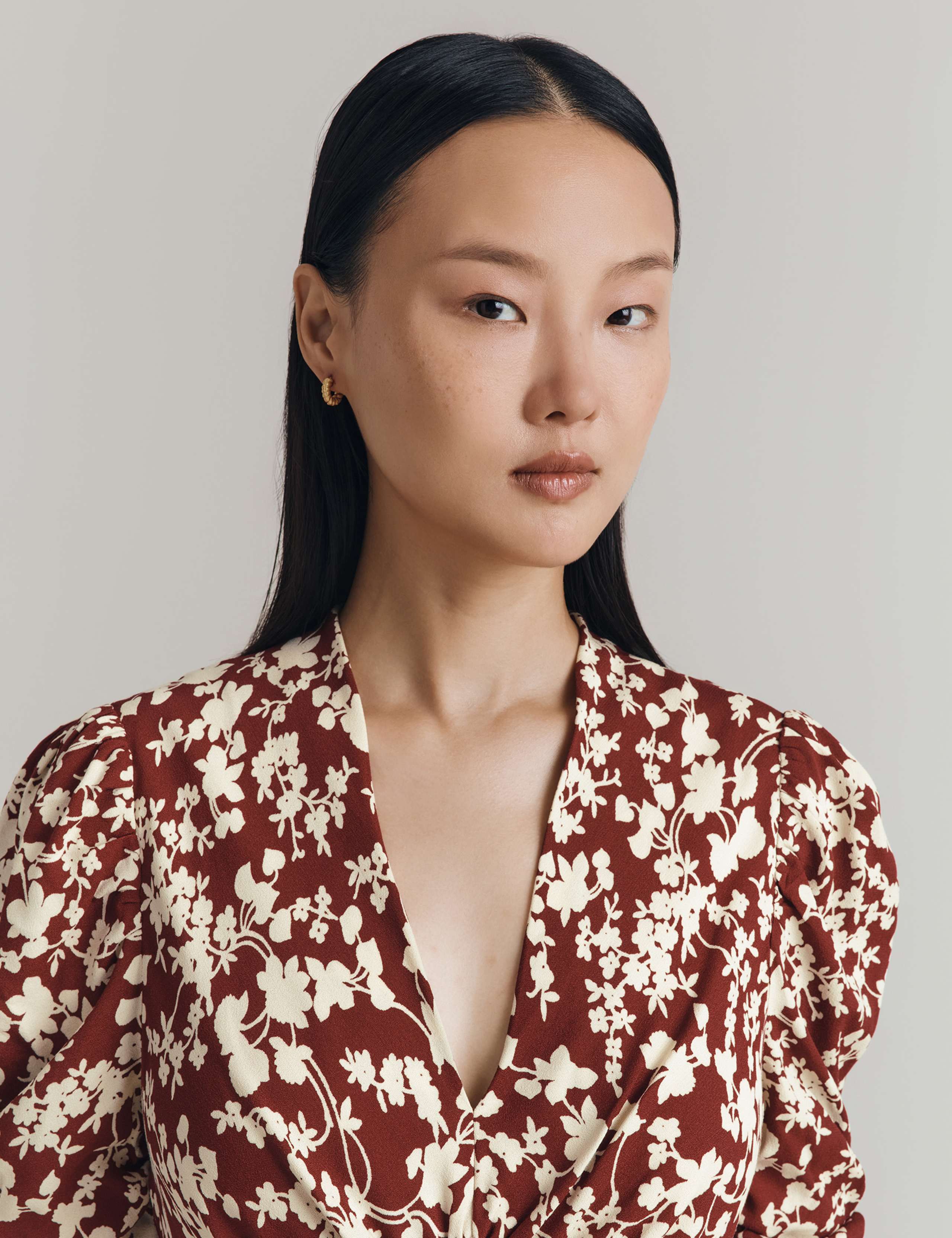 Crepe Floral V-Neck Midi Tea Dress 4 of 4