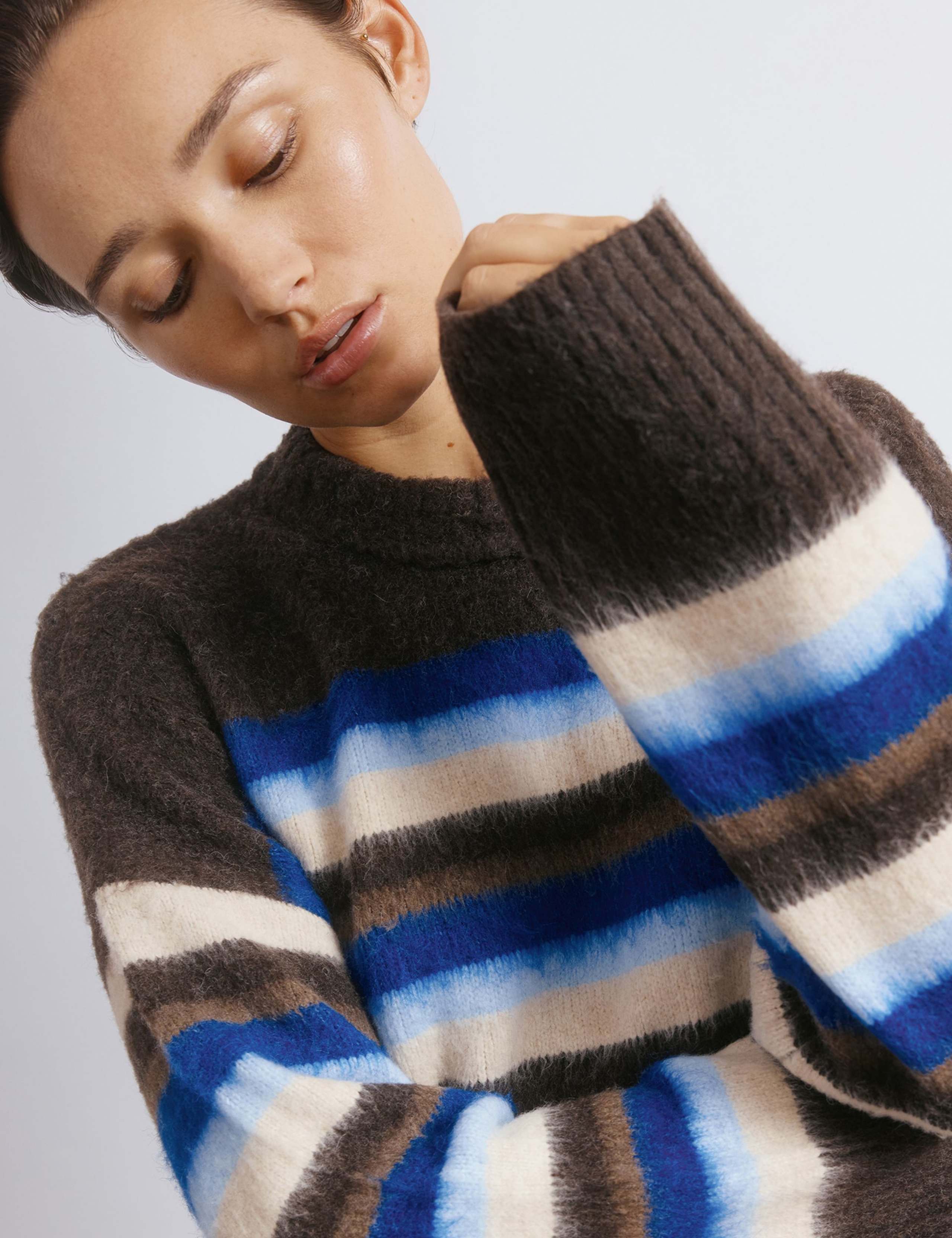 Ombre Striped Crew Neck Jumper with Wool 4 of 4