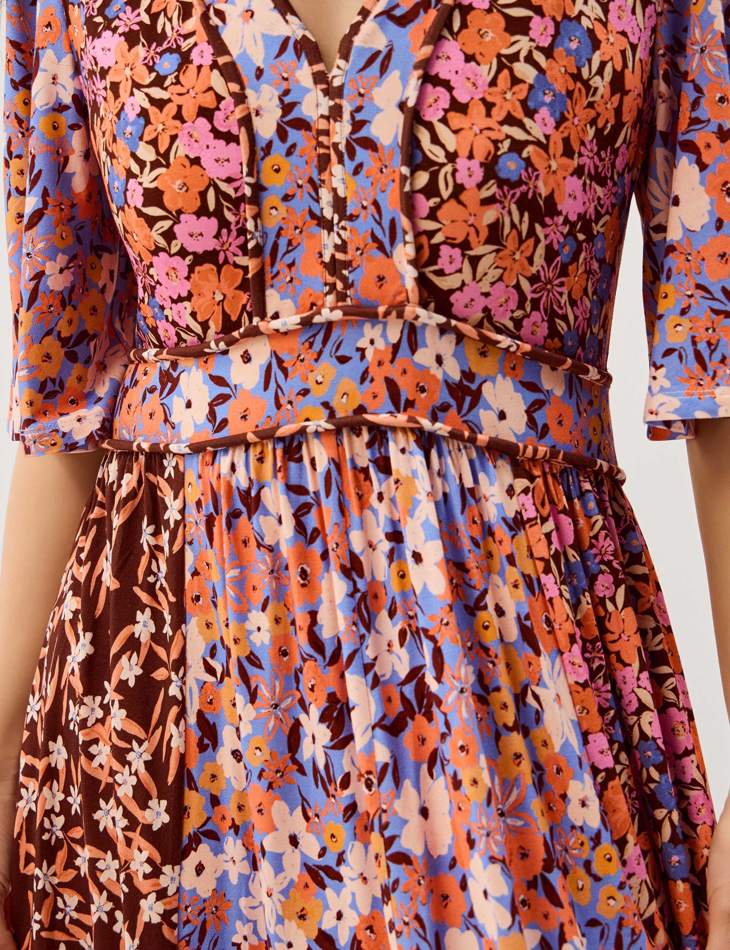 Jersey Floral V-Neck Midi Skater Dress 5 of 6