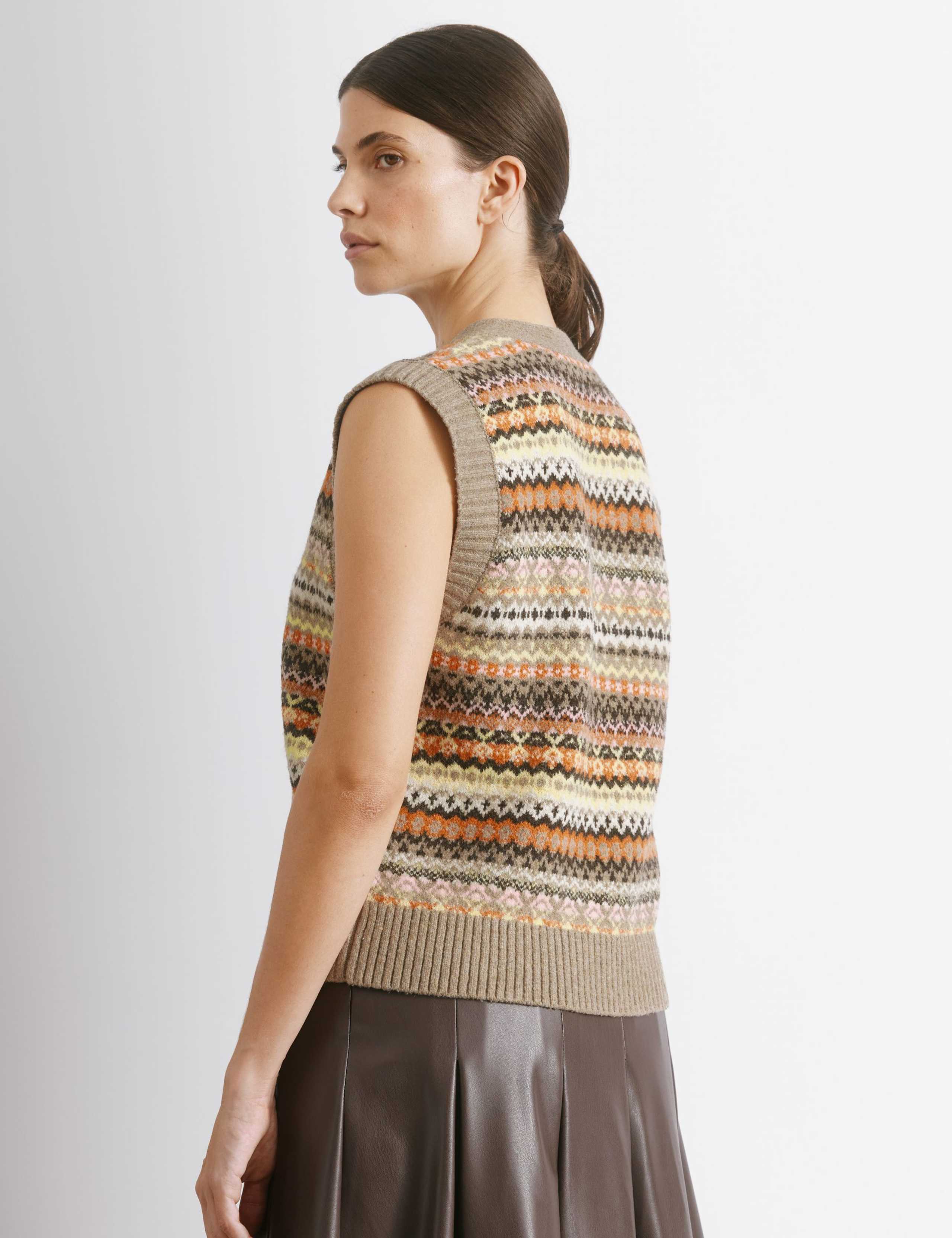 Fair Isle V-Neck Knitted Top with Wool 3 of 4