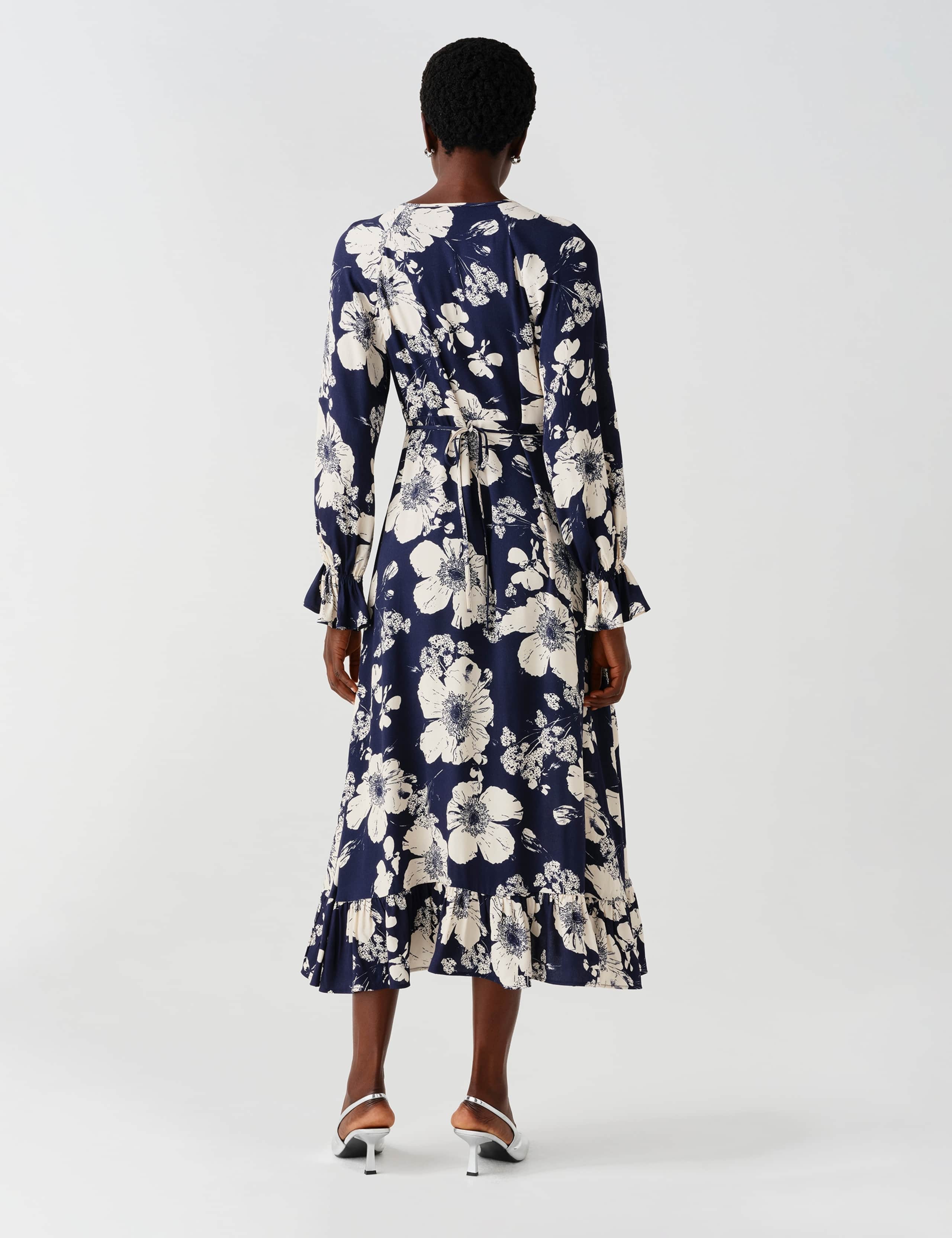 Crepe Floral Keyhole Midi Tea Dress 2 of 8