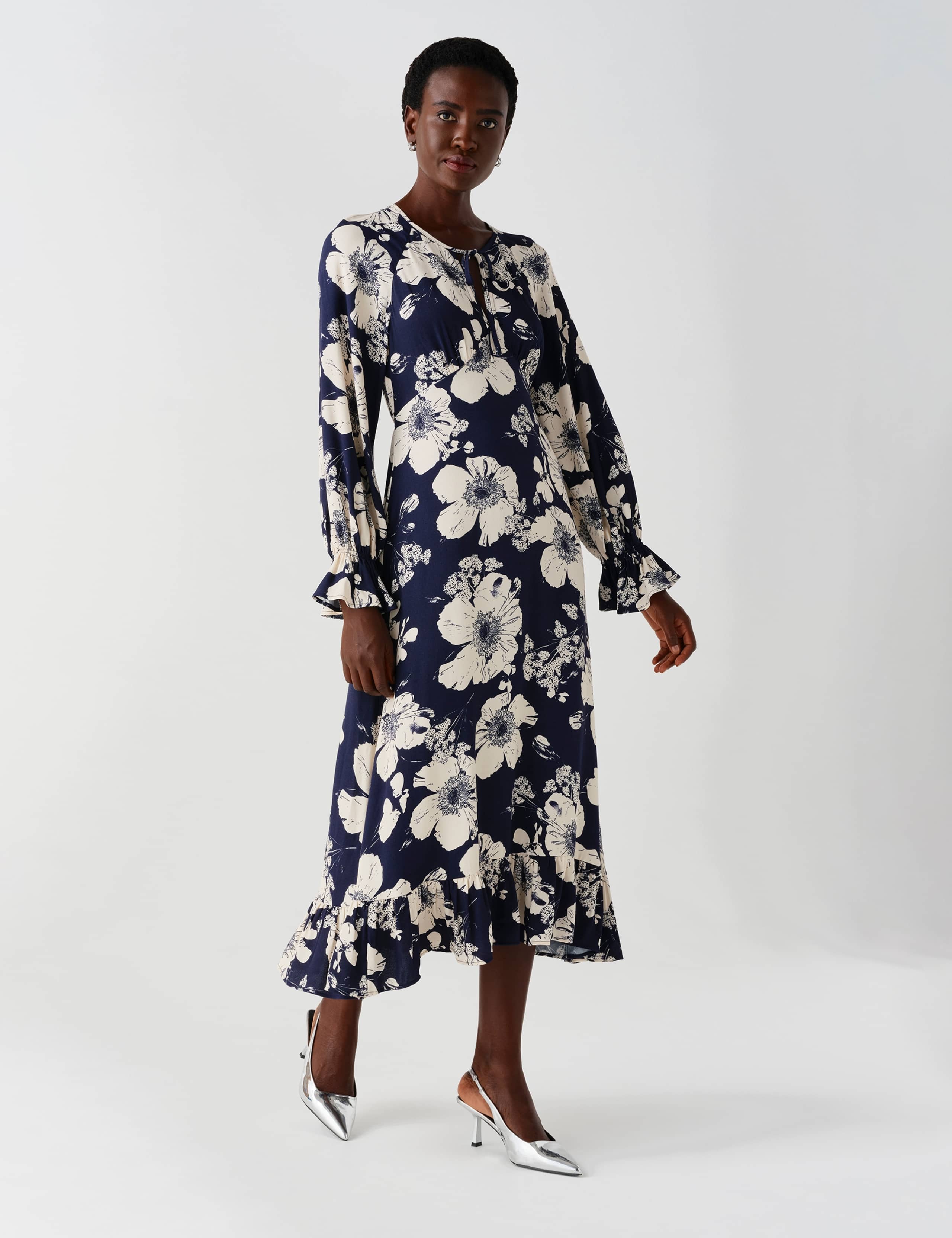 Crepe Floral Keyhole Midi Tea Dress 4 of 8