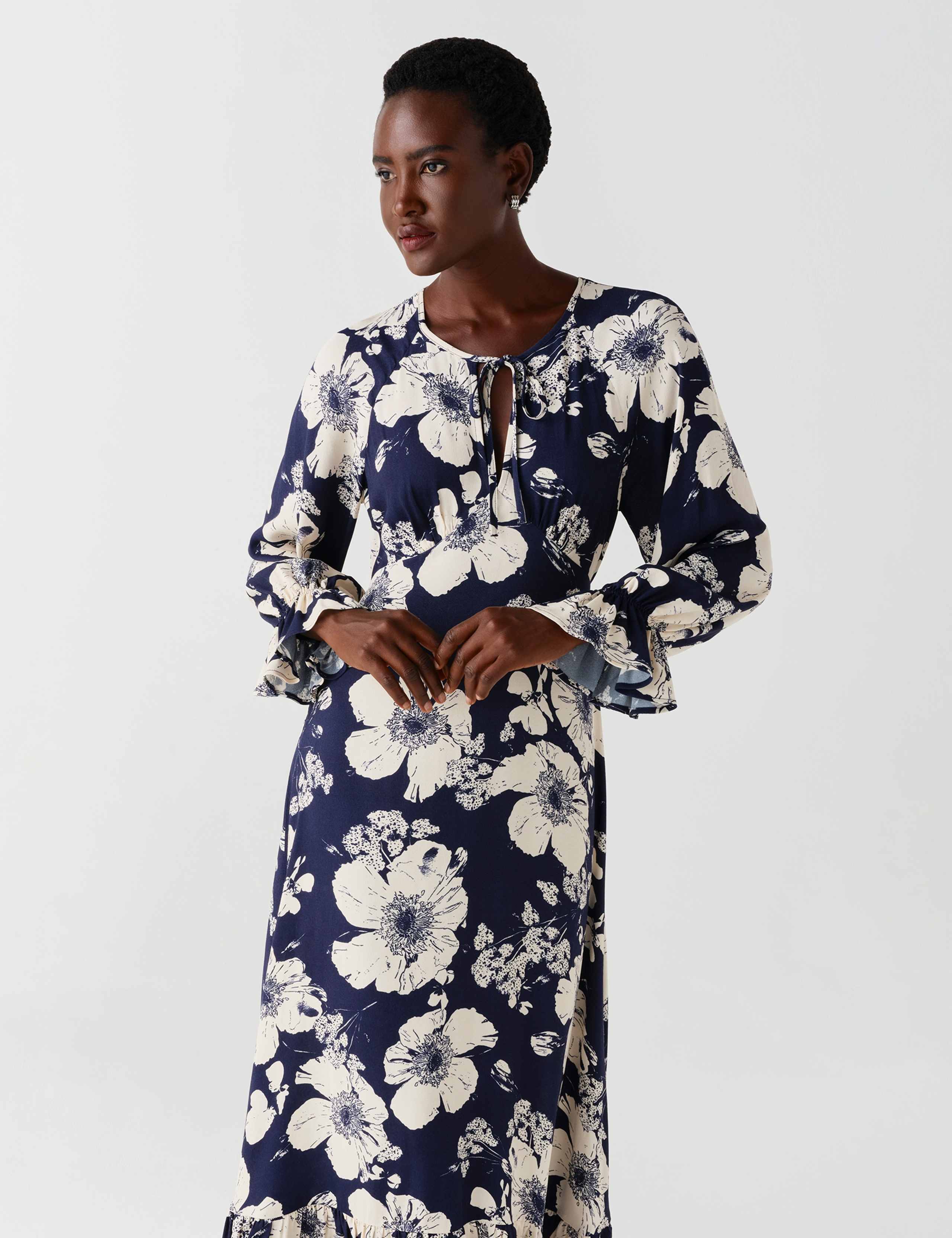 Crepe Floral Keyhole Midi Tea Dress 7 of 8