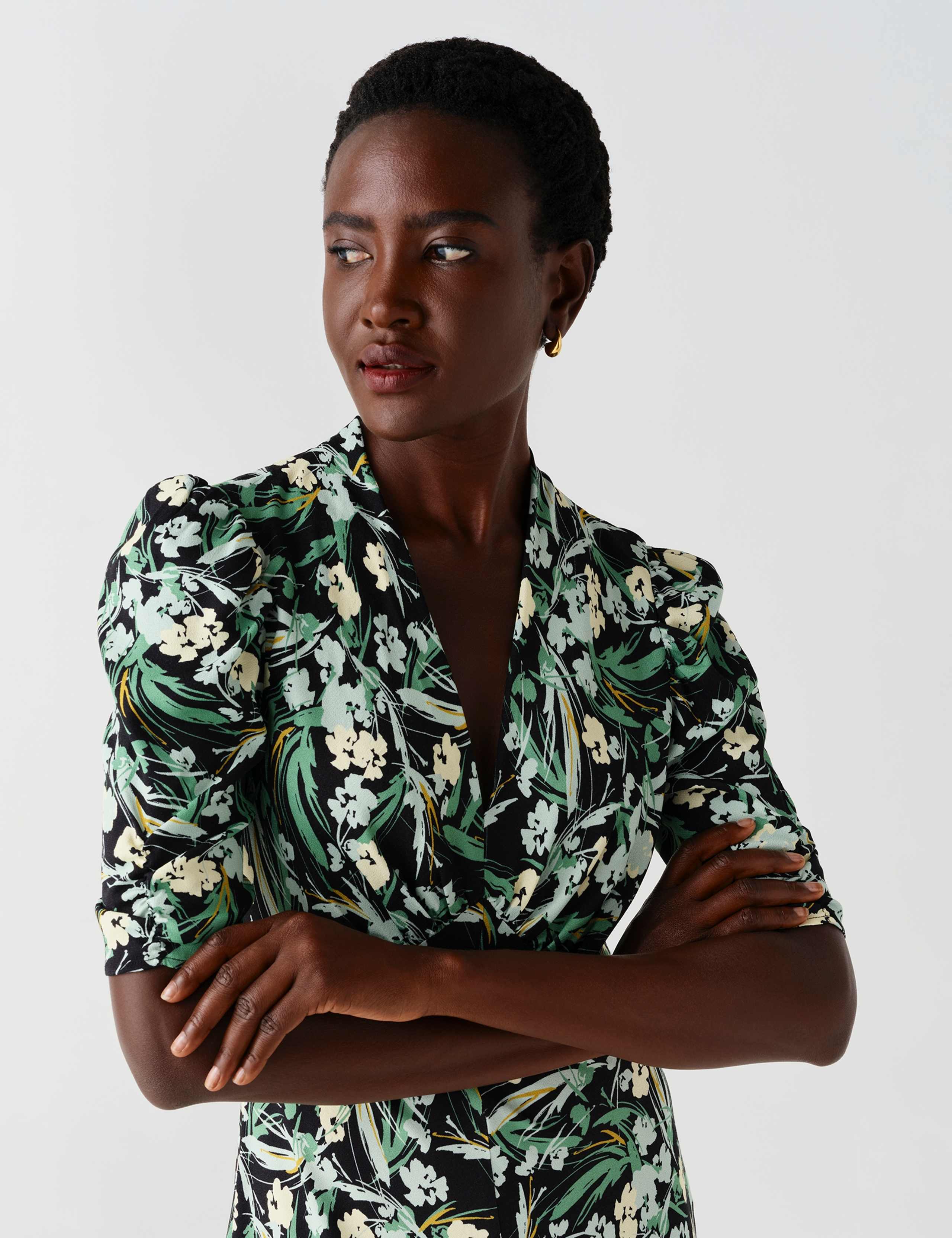 Crepe Floral V Neck Puff Sleeve Tea Dress 3 of 8