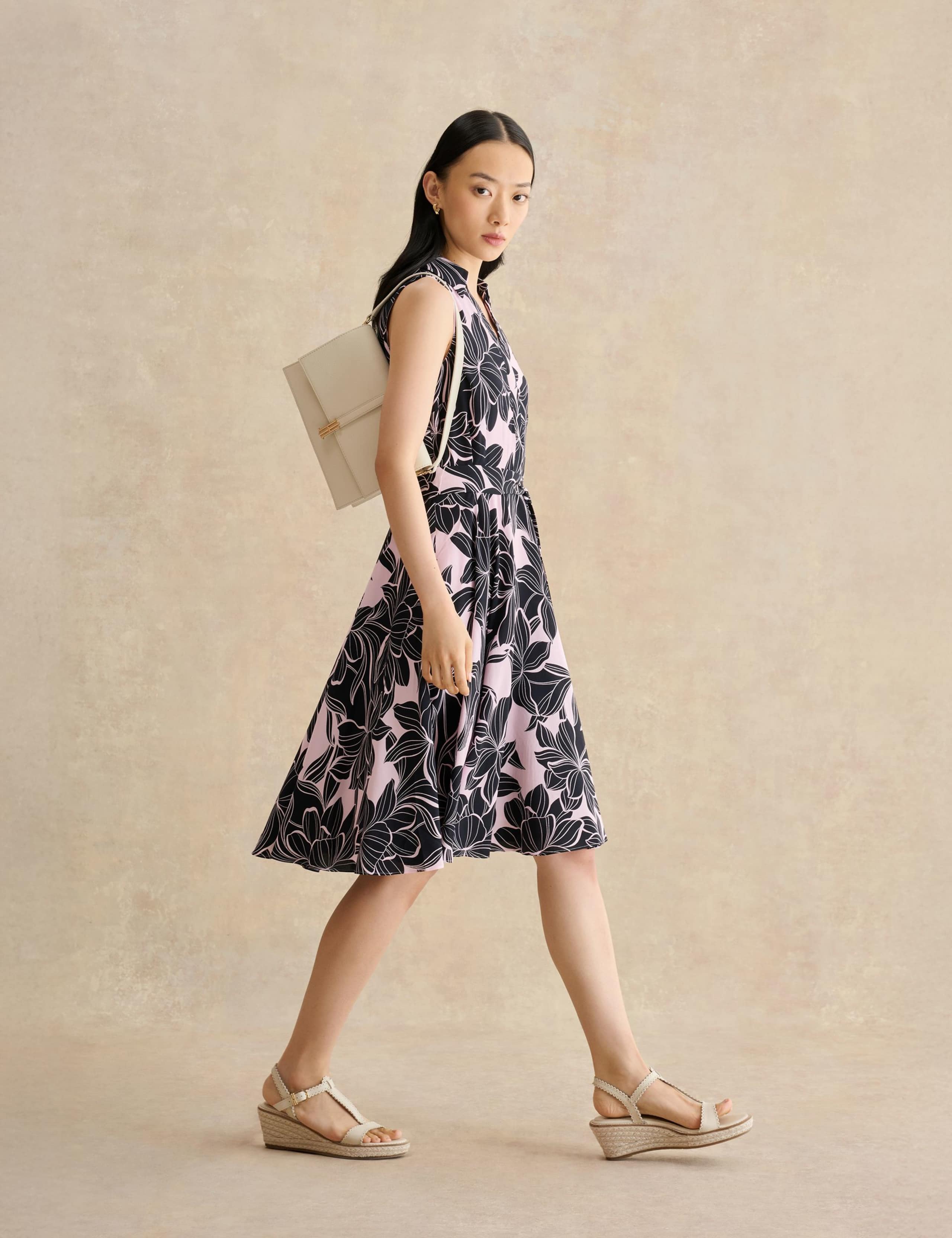 Floral V-Neck Knee Length Skater Dress 3 of 5