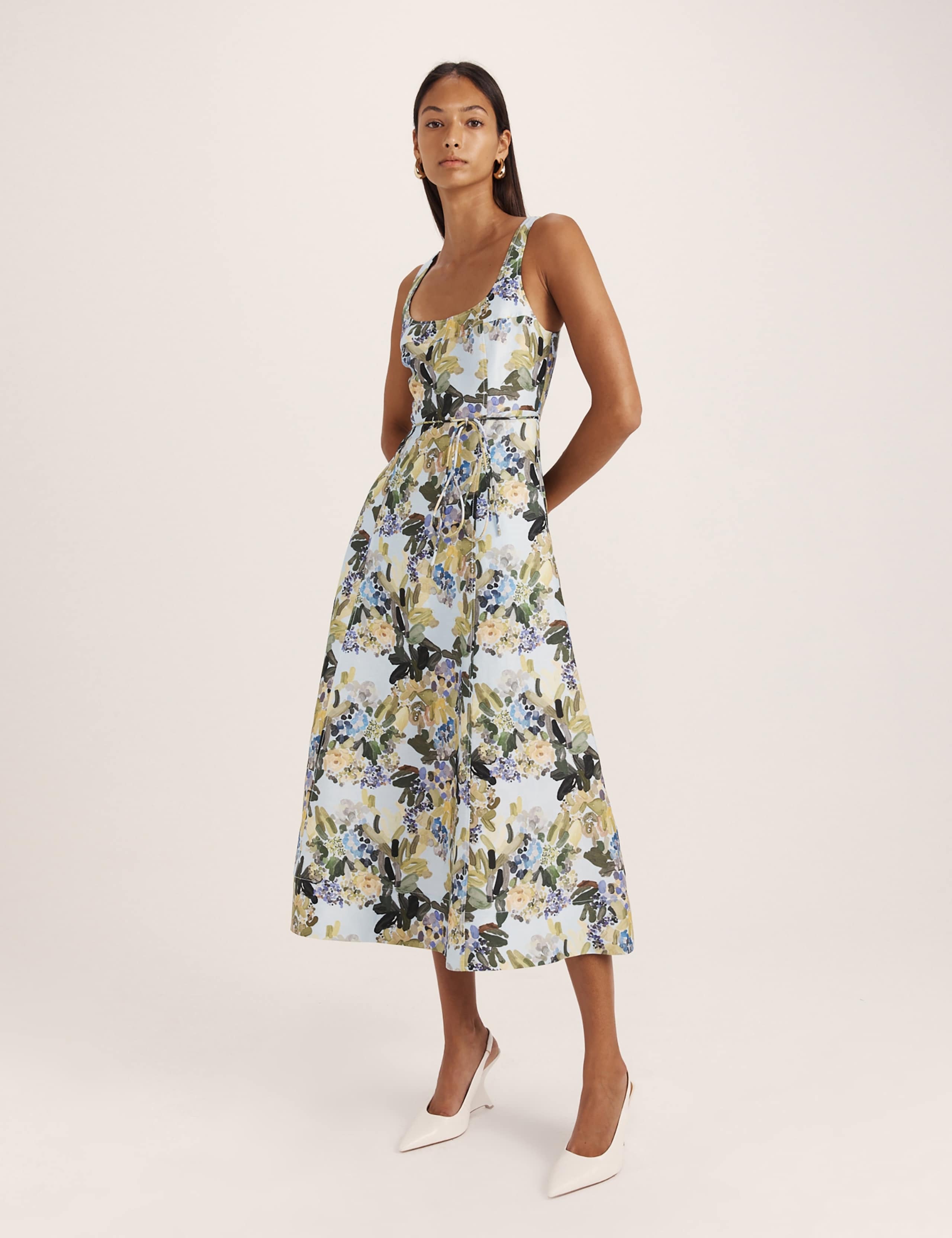 Linen Rich Floral Scoop Neck Midi Dress 4 of 8