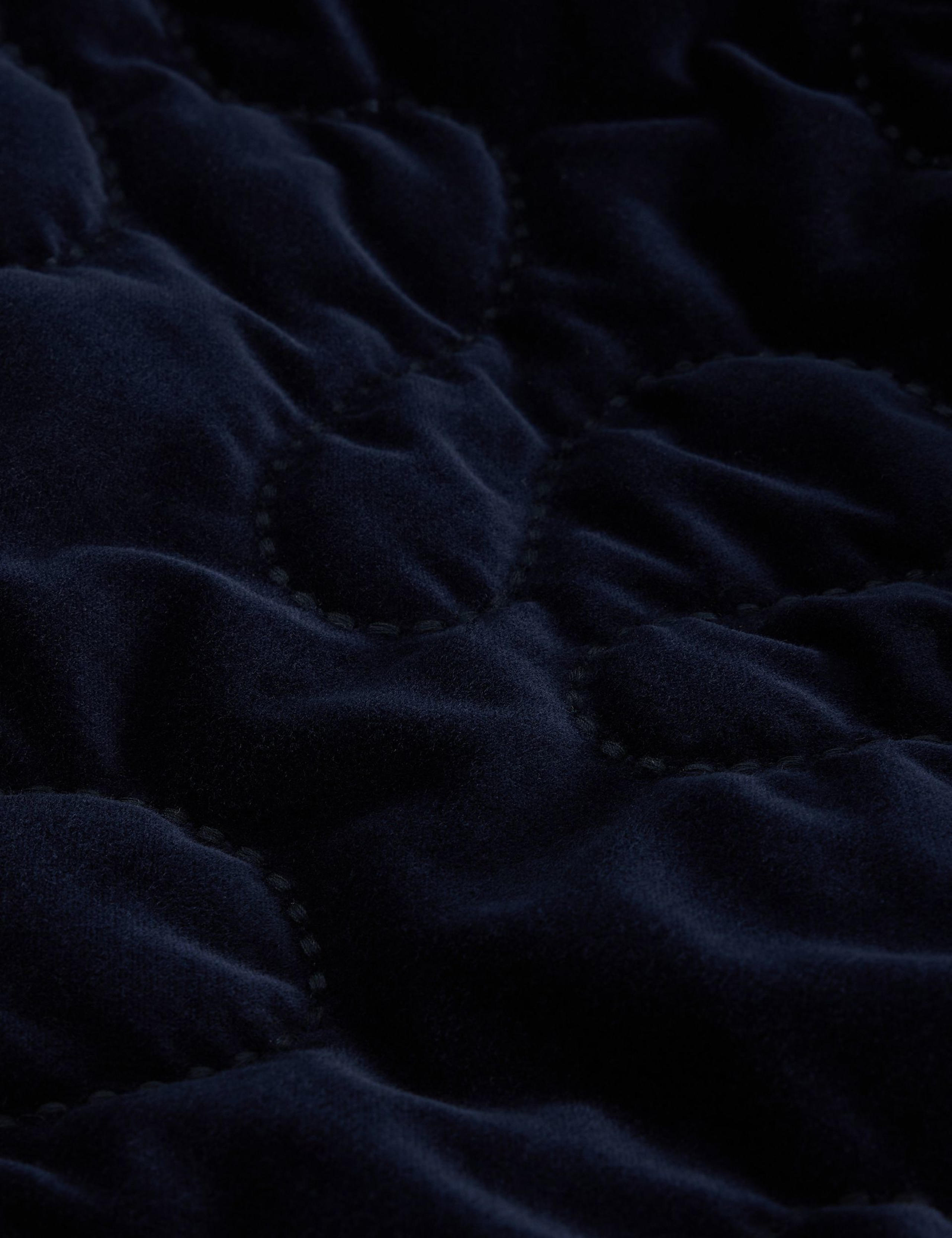 Velvet Quilted Belted Relaxed Gilet 5 of 6