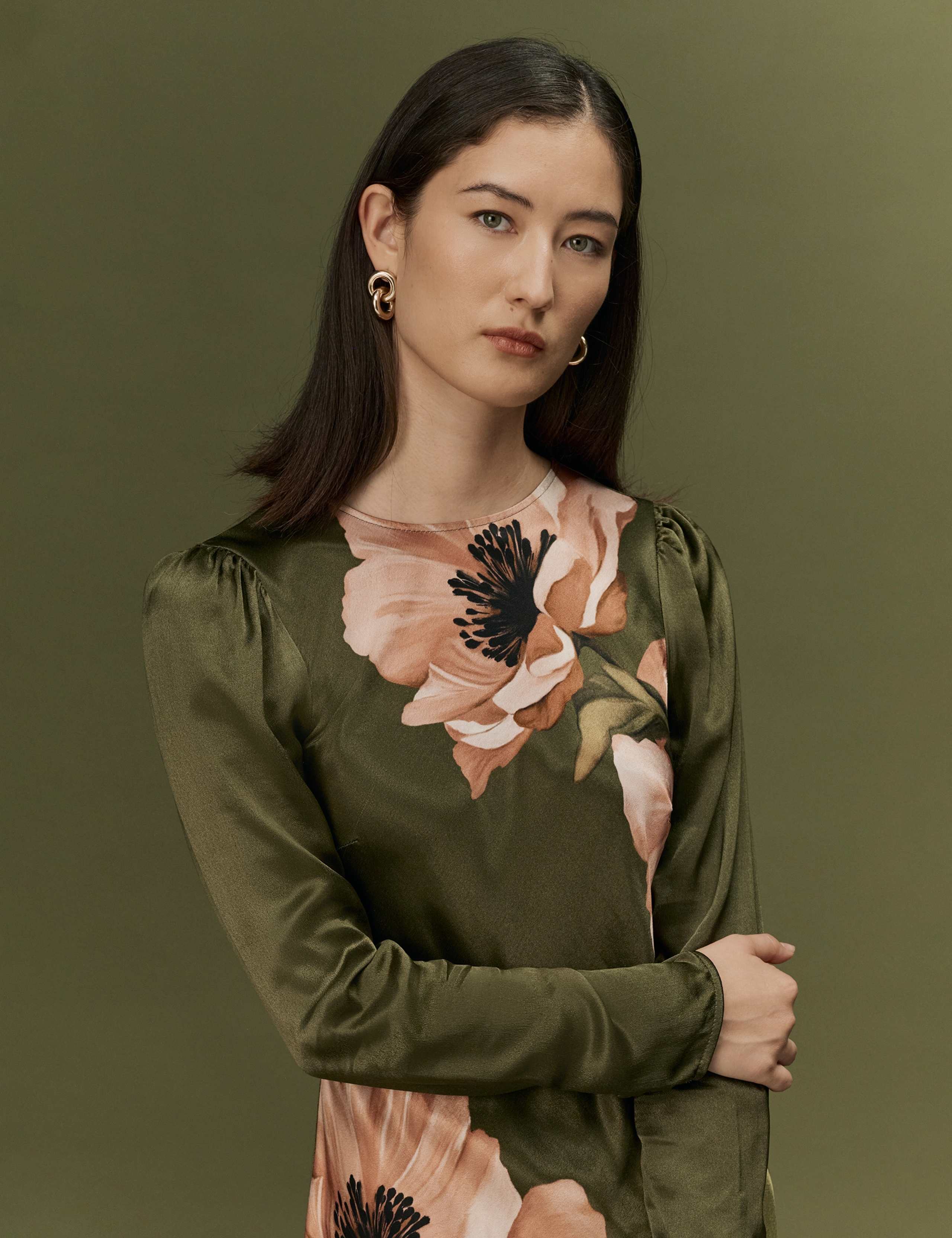 Satin Floral Keyhole Midi Dress 2 of 10