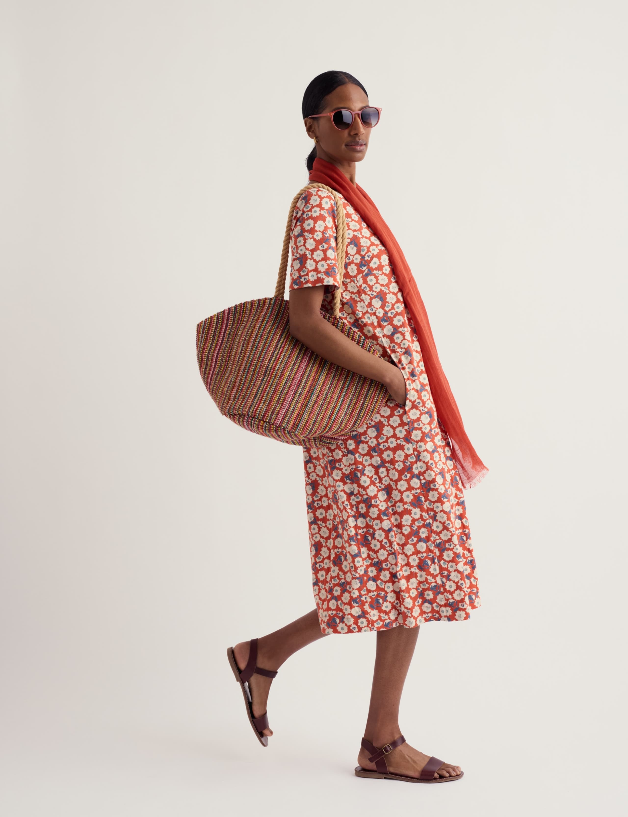 Jersey Floral Midi T-Shirt Dress 4 of 5
